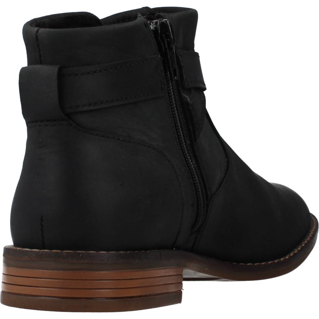 CLARKS  CAMZIN DIME en color NEGRO  (3)