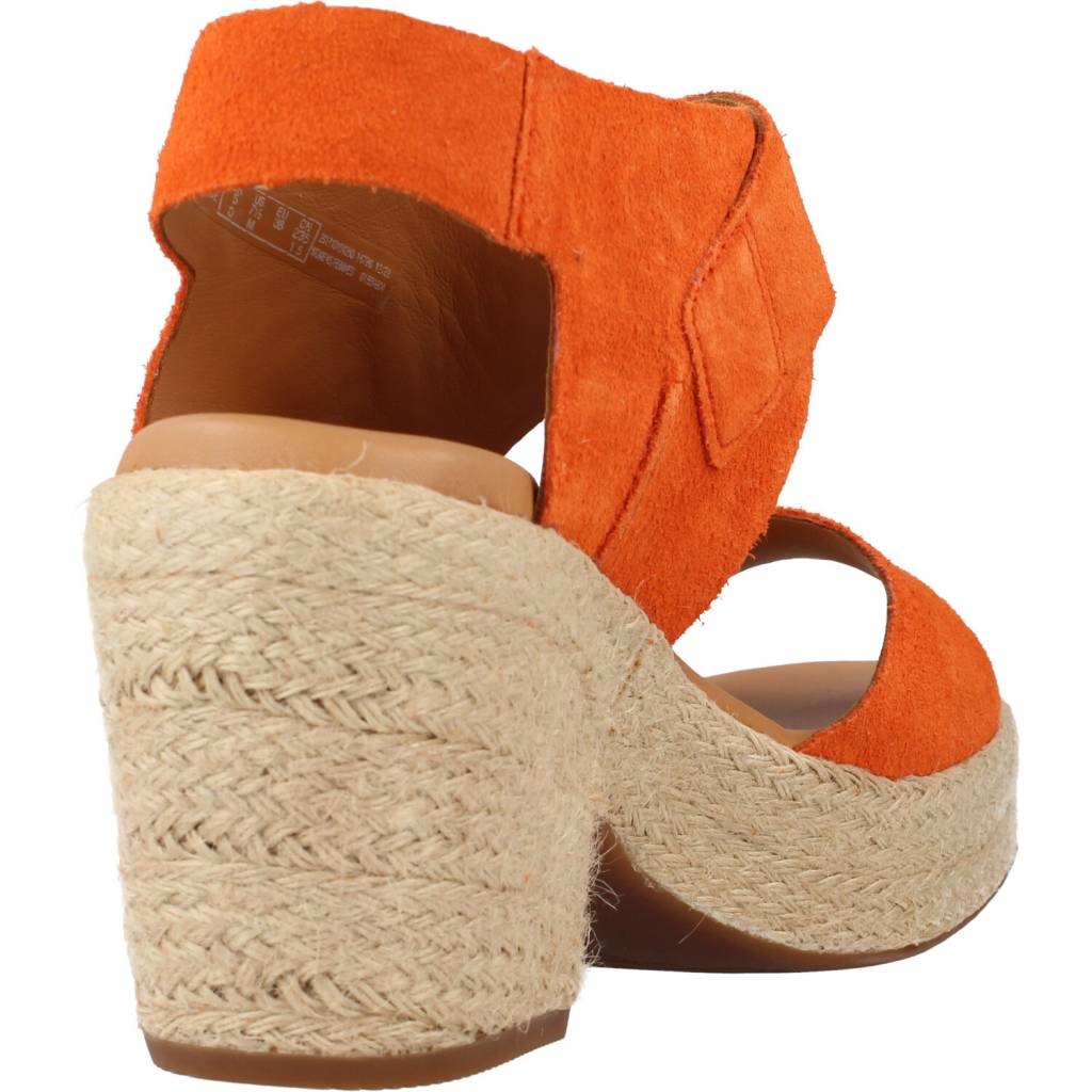 CLARKS KIMMEIHI STRAP en color NARANJA  (3)