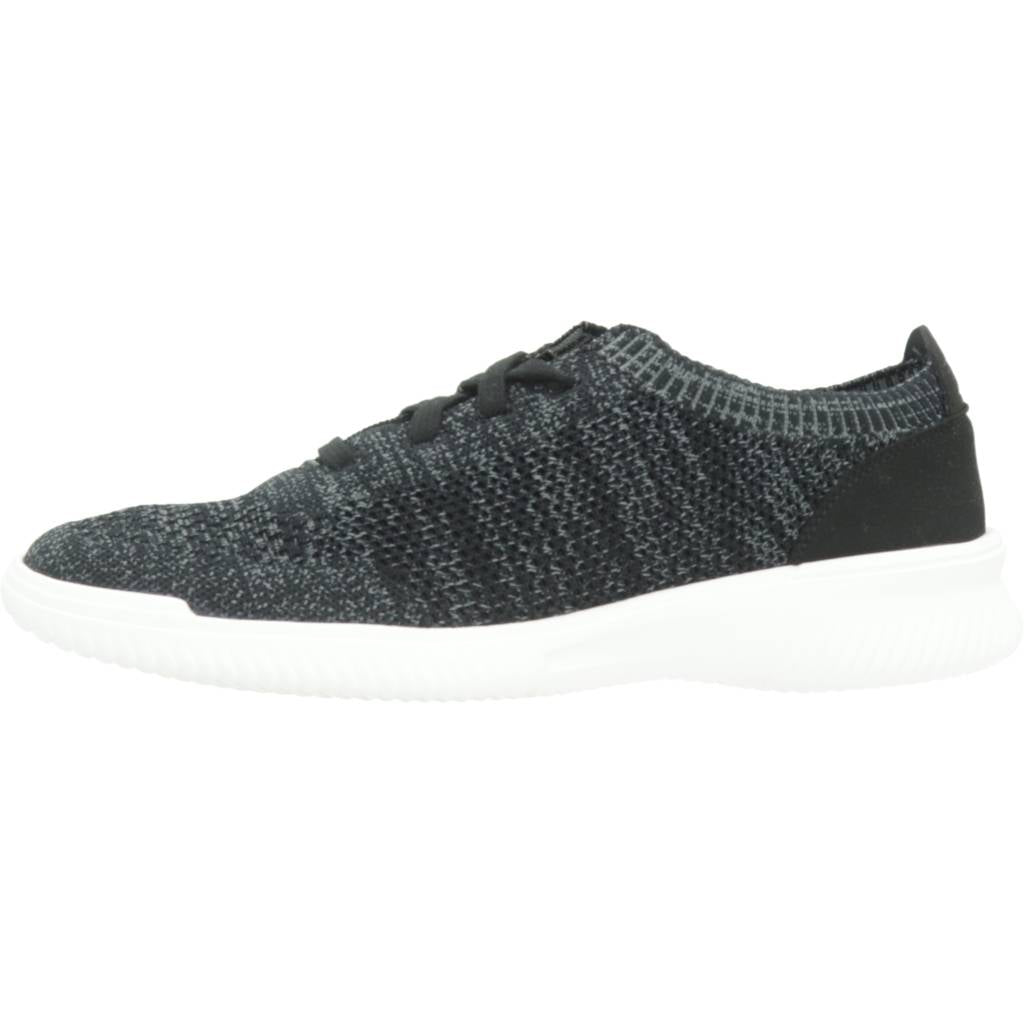 CLARKS ONAWAY KNIT en color NEGRO  (2)