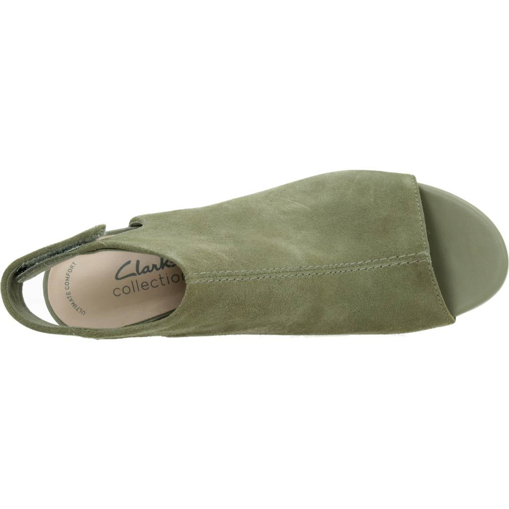 CLARKS DEVA BELL en color VERDE  (7)