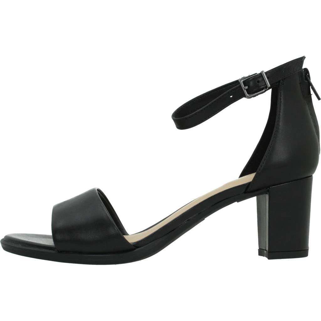 CLARKS KAYLIN en color NEGRO  (2)