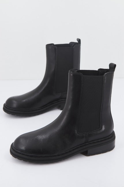 CLARKS TILHAM CHELSEA en color NEGRO  (2)