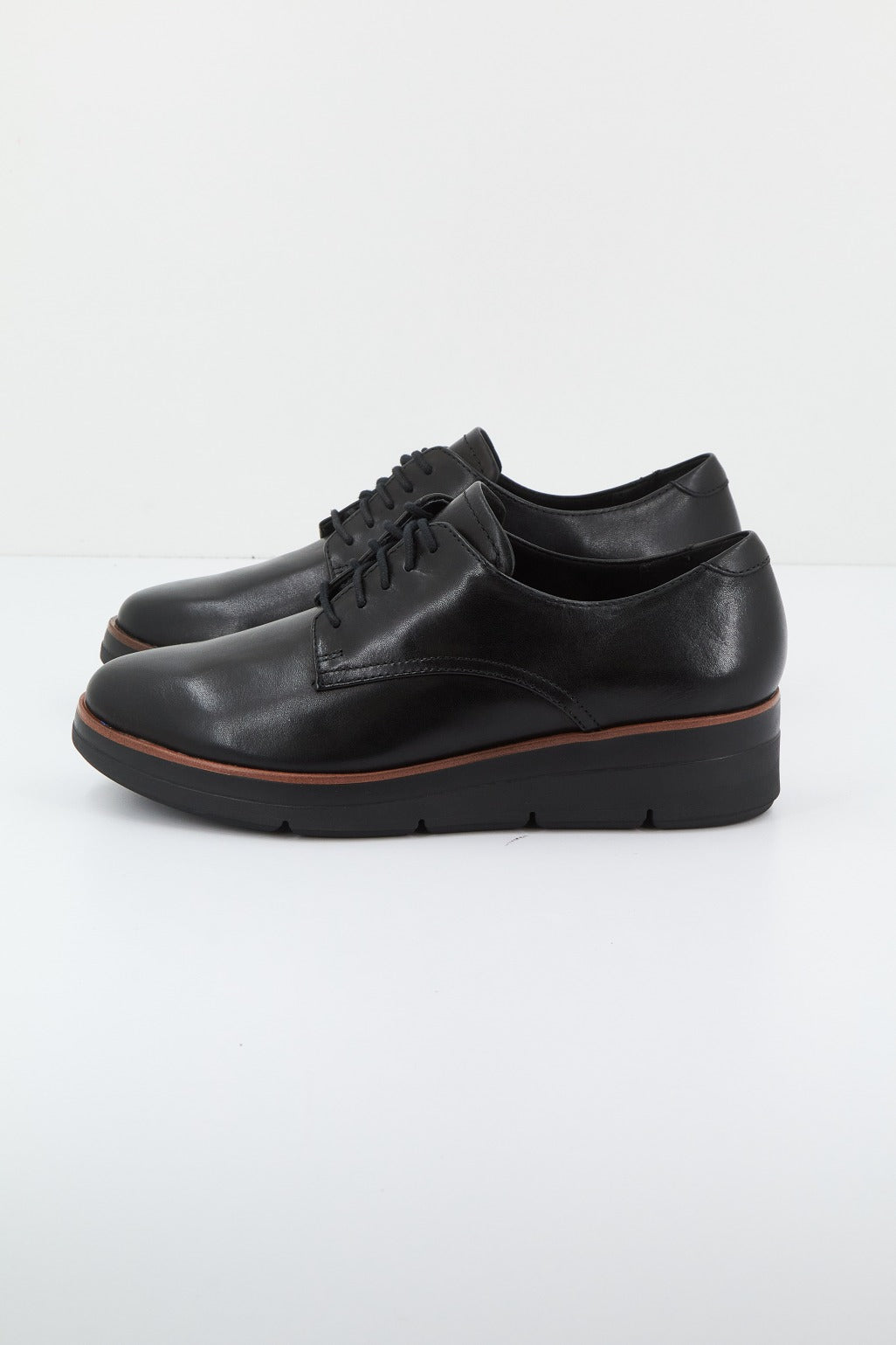 CLARKS SHAYLIN LACE en color NEGRO  (2)