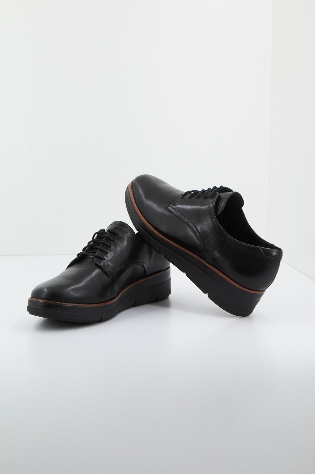 CLARKS SHAYLIN LACE en color NEGRO  (4)