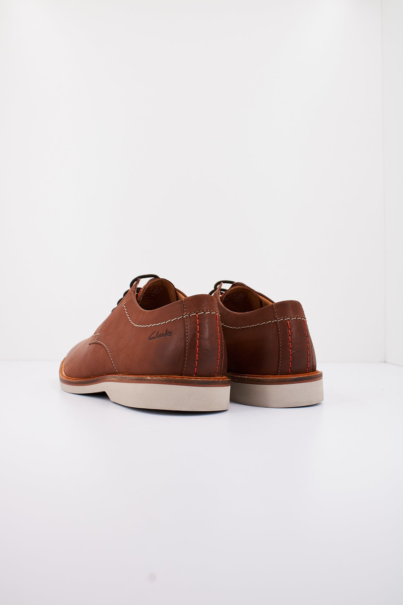 CLARKS ATTICUS LTLACE en color MARRON  (3)