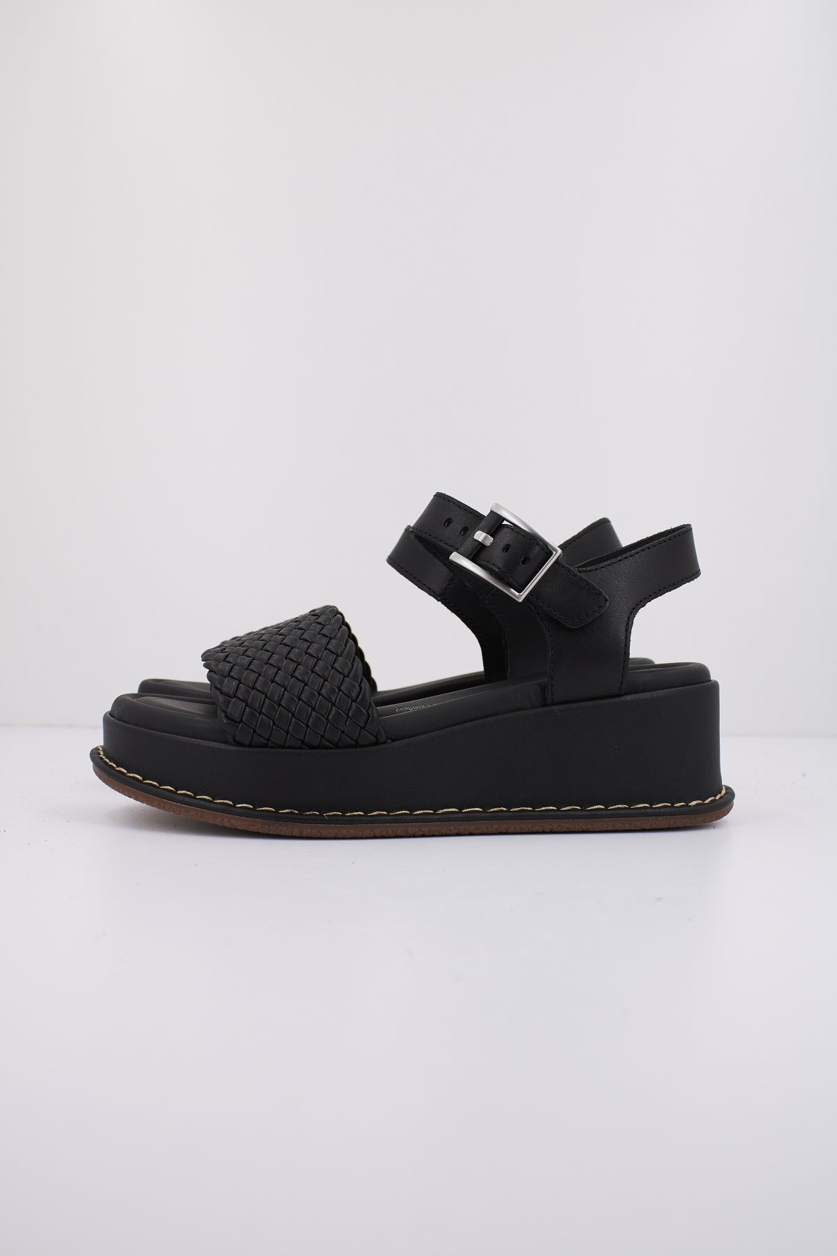 CLARKS KIMMEI BAY en color NEGRO  (1)