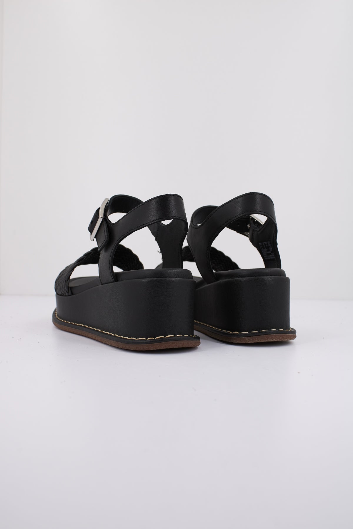 CLARKS KIMMEI BAY en color NEGRO  (3)