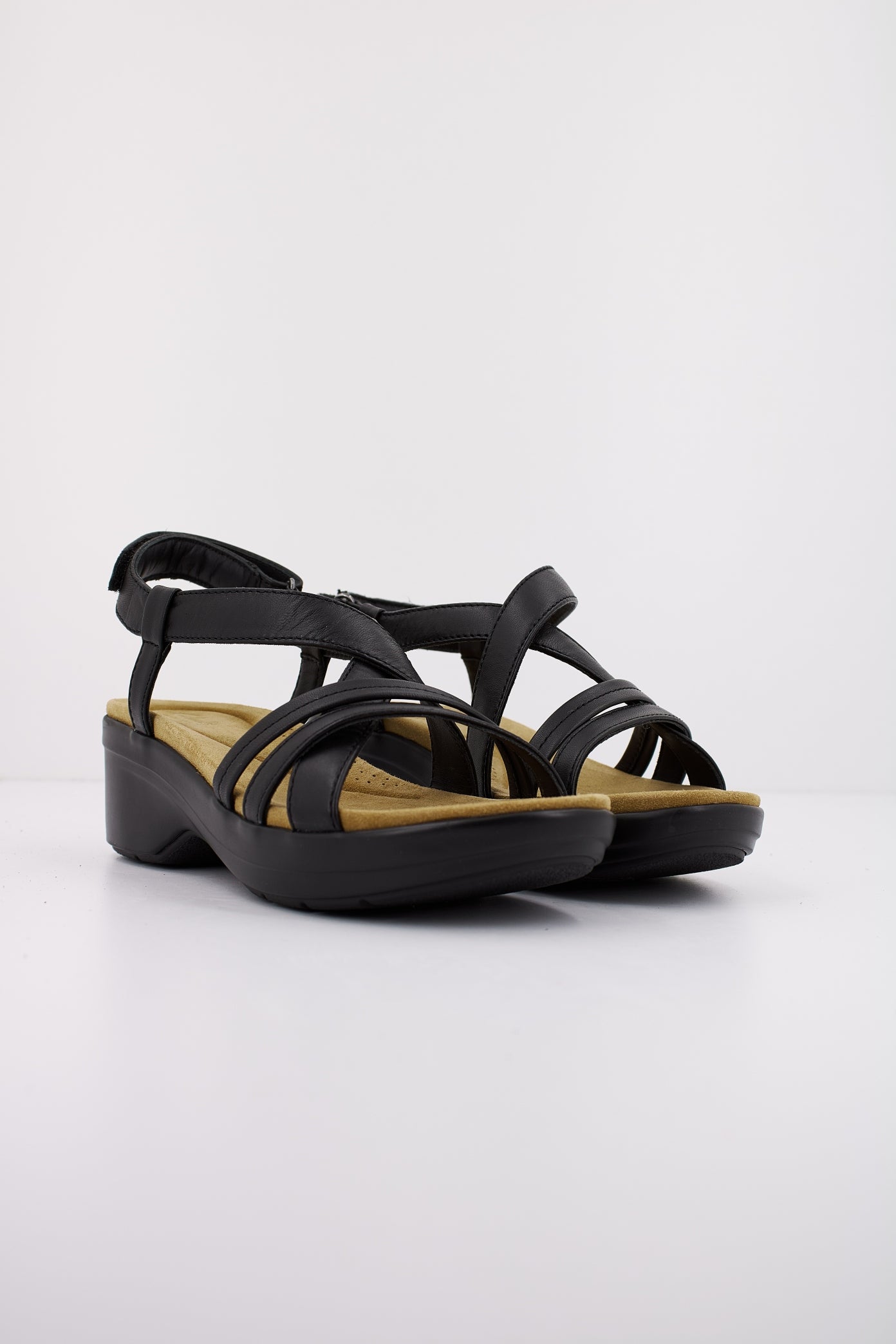 CLARKS TULEAH MAY en color NEGRO  (2)