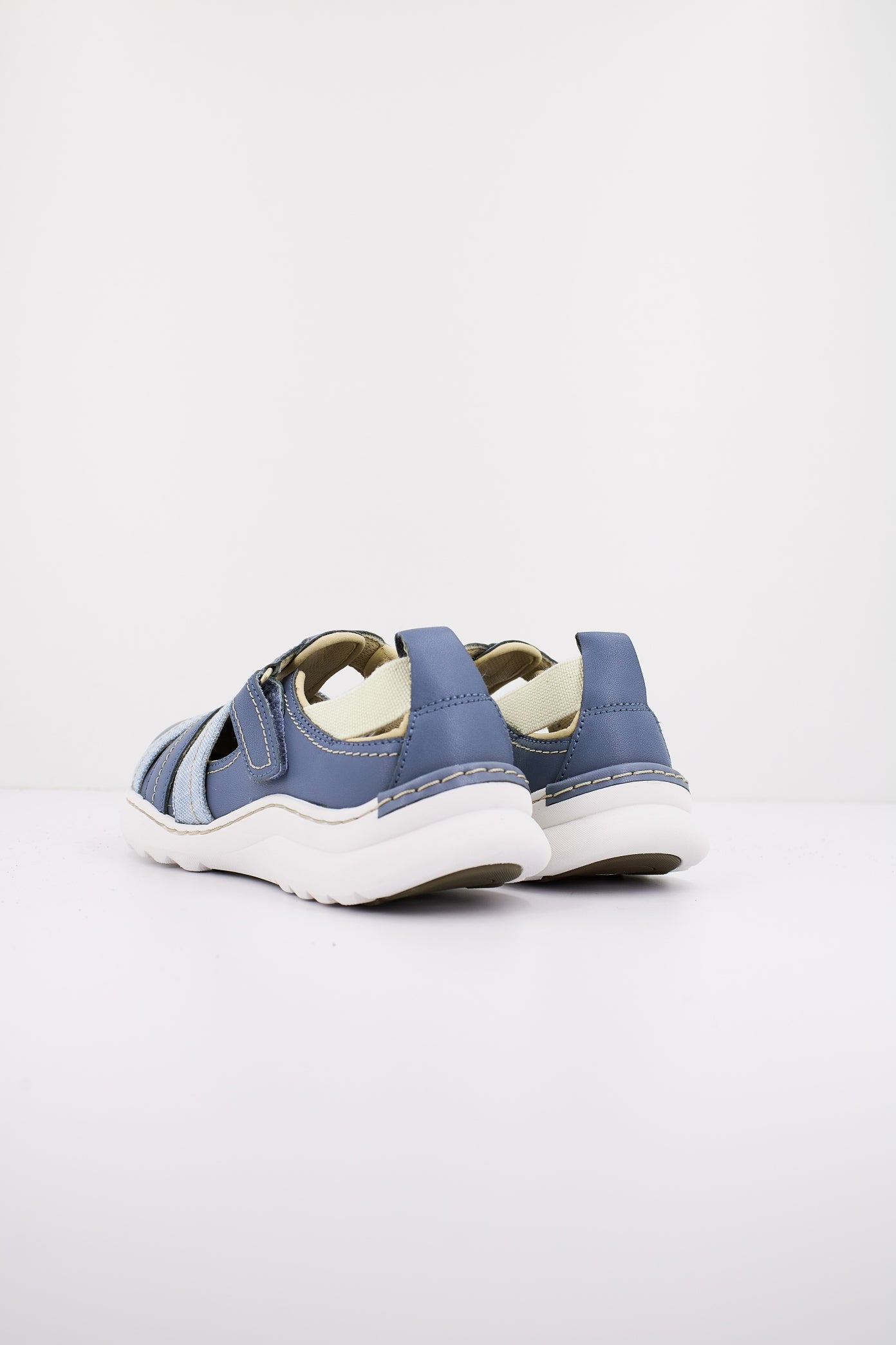 CLARKS TEAGAN STEP en color AZUL  (3)