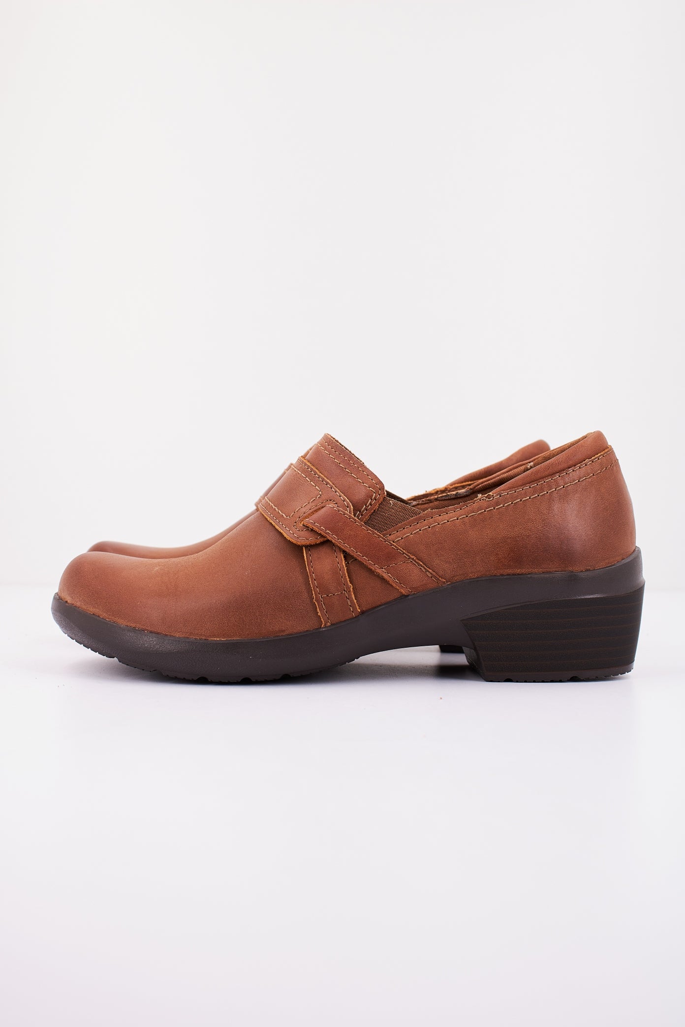 CLARKS ANGIE POPPY en color MARRON  (1)