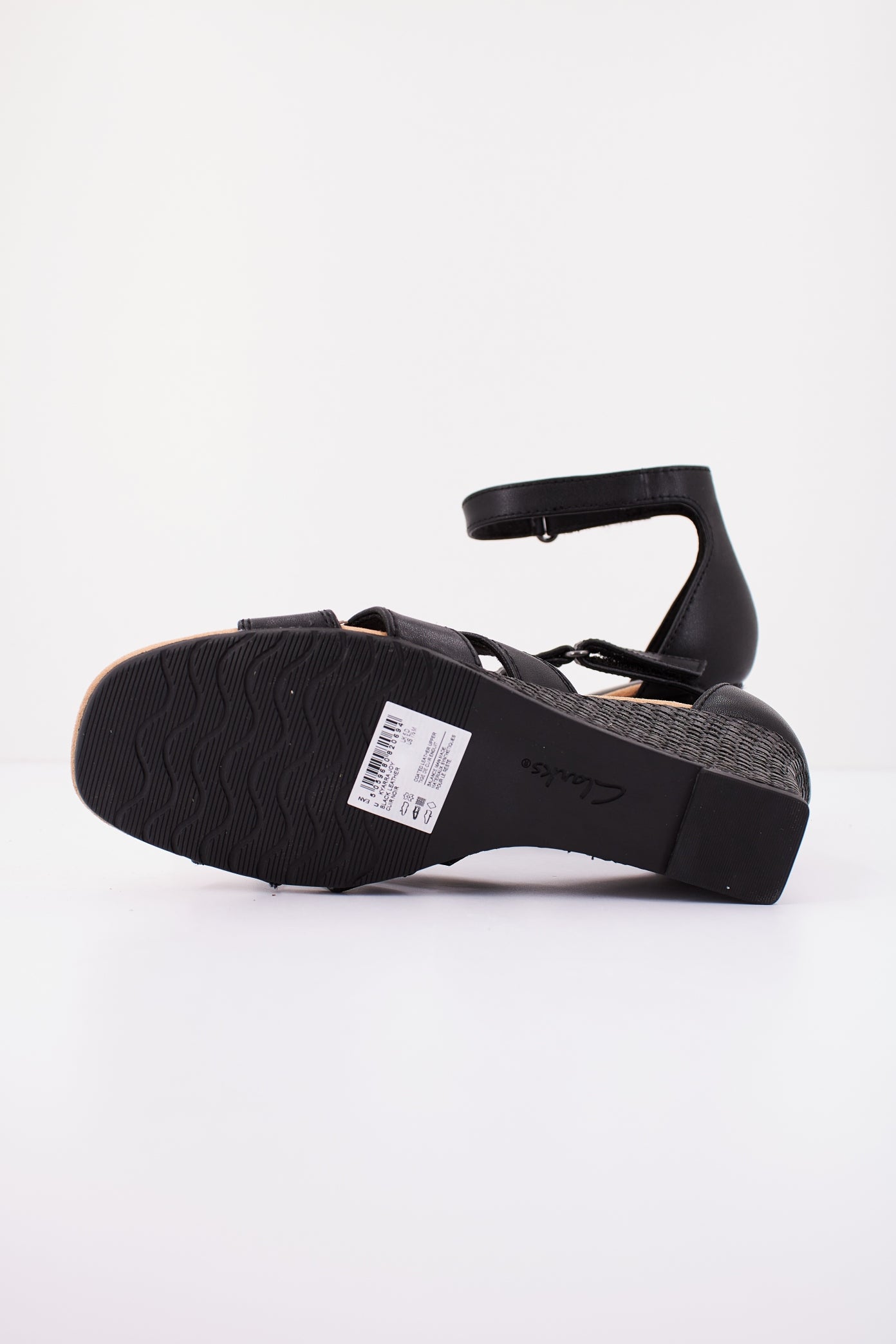 CLARKS KYARRA JOY en color NEGRO  (4)