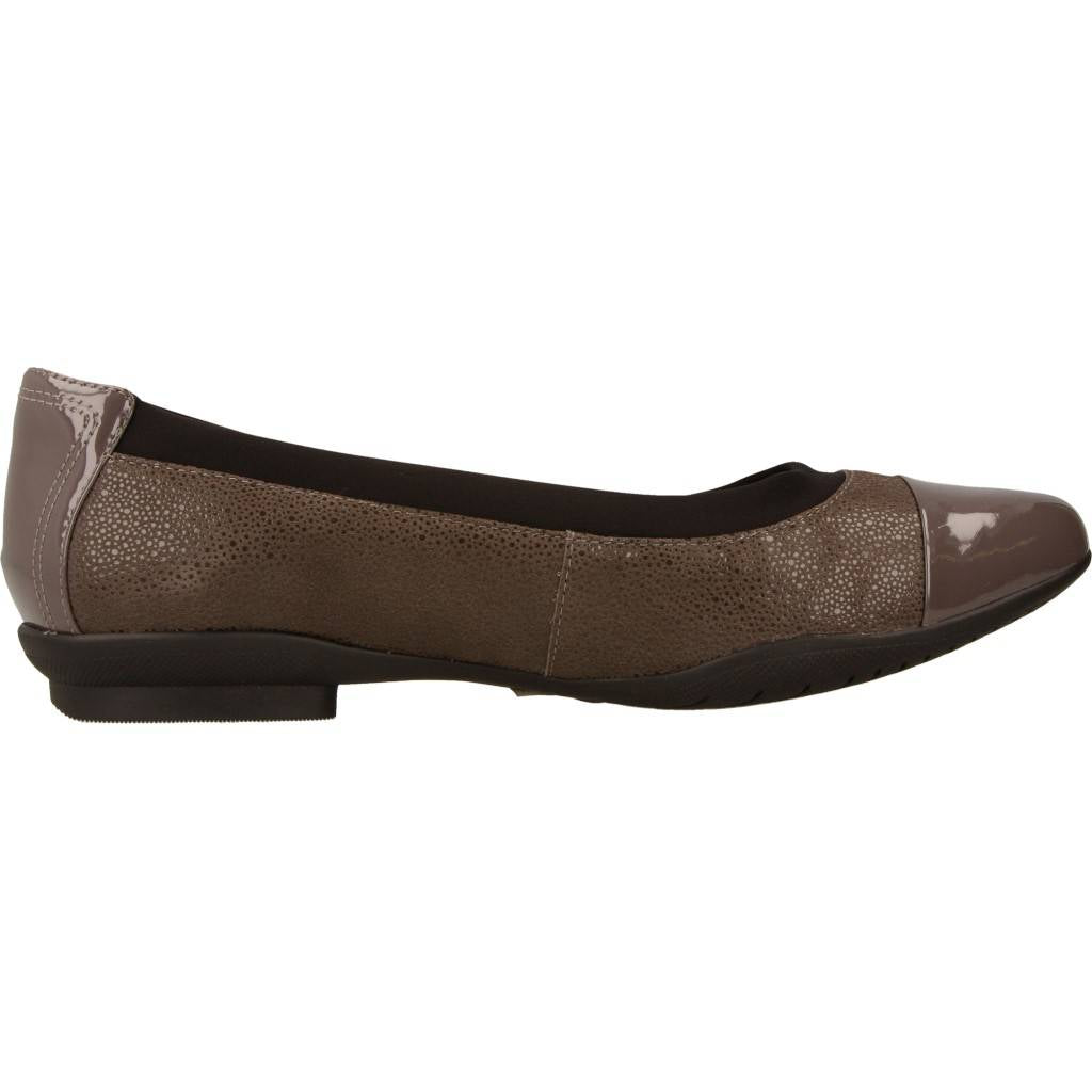 CLARKS NEENAH GARDEN DARK  en color GRIS  (4)