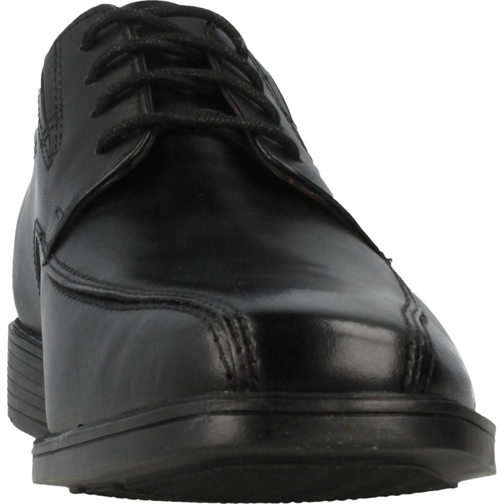 CLARKS TILDEN WALK en color NEGRO  (6)