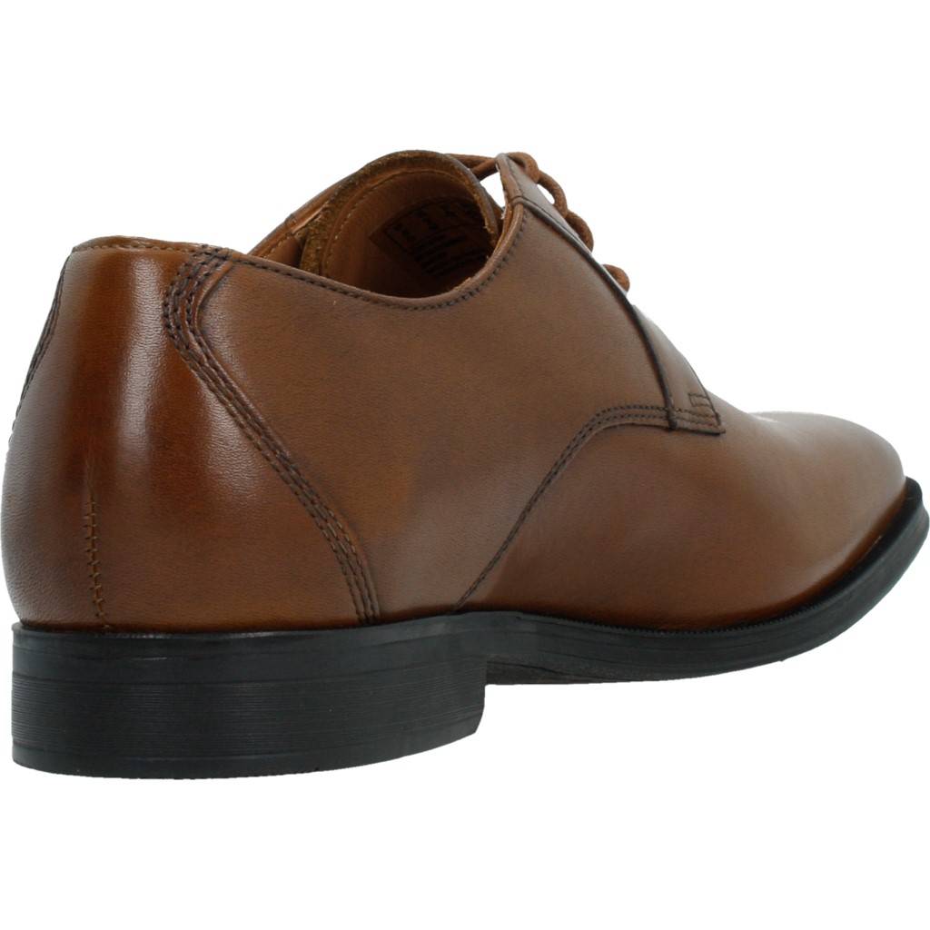 CLARKS GILMAN LACE en color MARRON  (3)