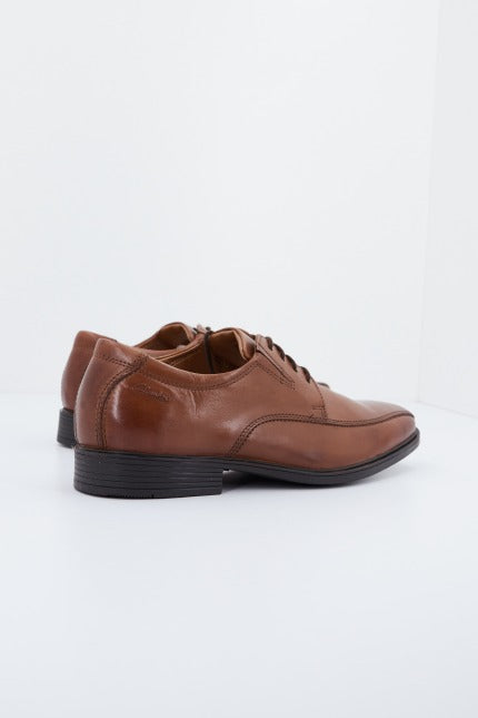 CLARKS TILDEN WALK en color MARRON  (3)