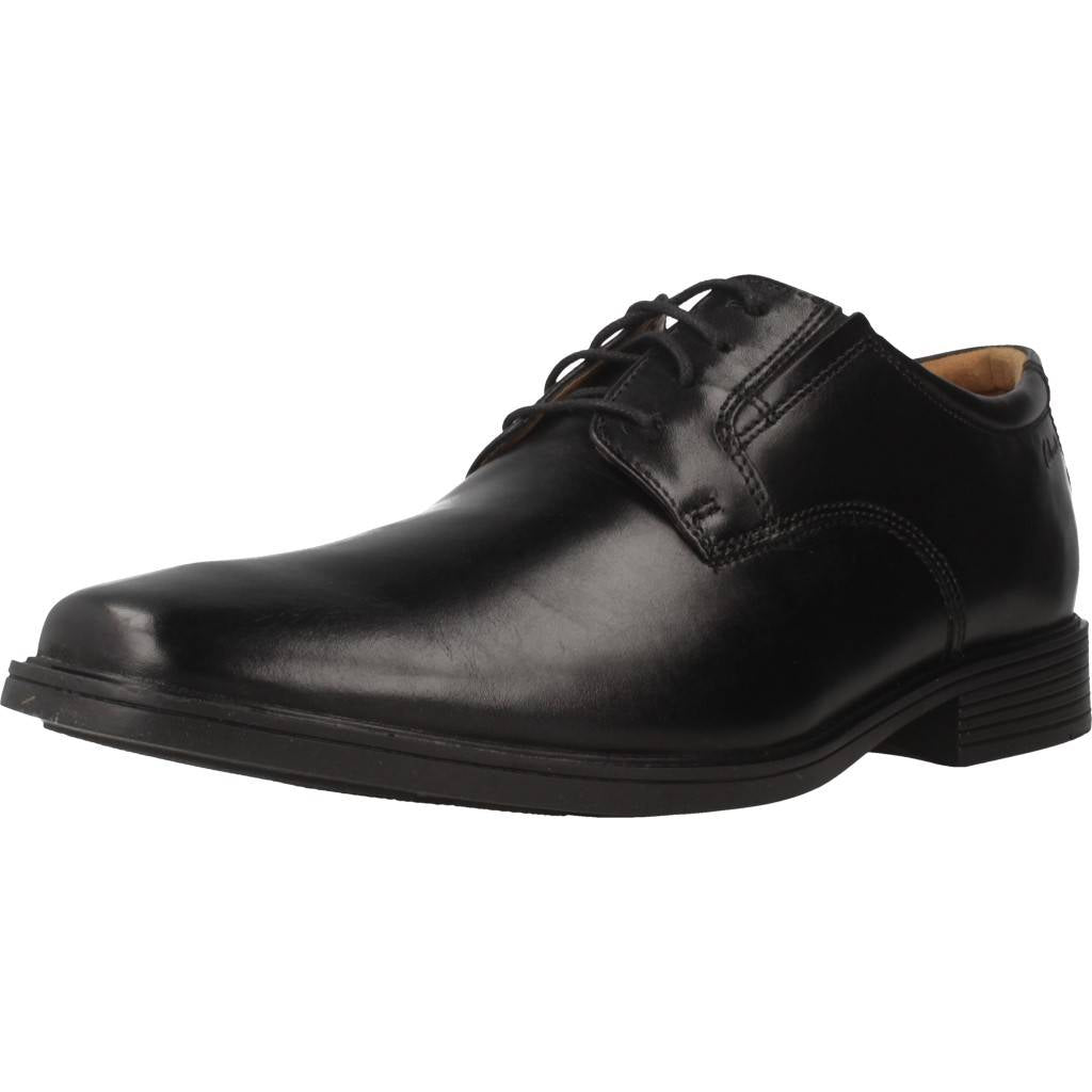 CLARKS TILDEN PLAIN en color NEGRO  (1)