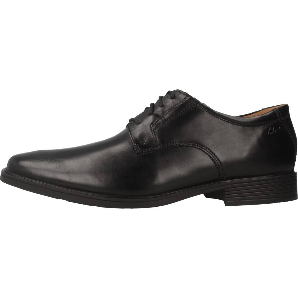 CLARKS TILDEN PLAIN en color NEGRO  (2)