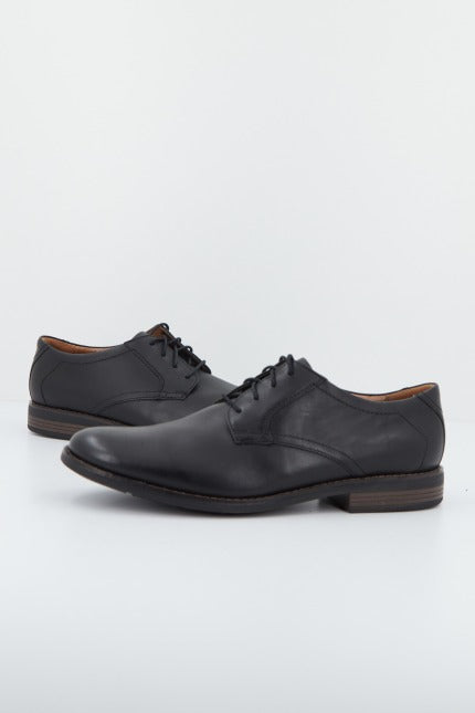 CLARKS  BECKEN LACE en color NEGRO  (1)