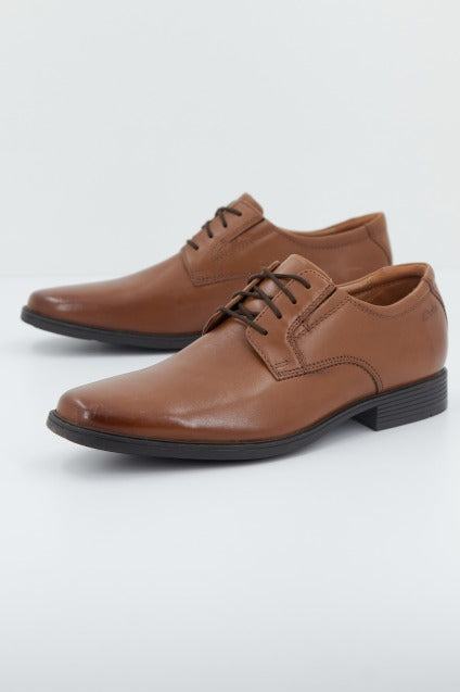 CLARKS   en color MARRON  (1)