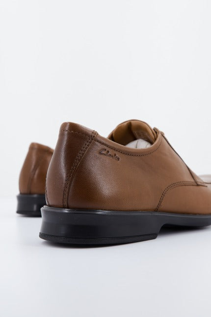 CLARKS BENSLEY RUN en color MARRON  (3)