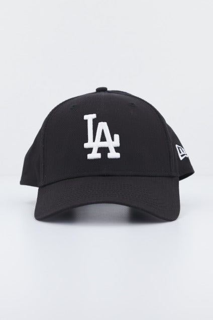 NEW ERA  LEAGUE ESSENTIAL FORTY LO en color NEGRO  (1)