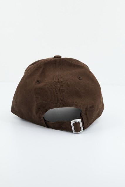 NEW ERA LEAGUE ESSENTIAL FORTY en color MARRON  (3)