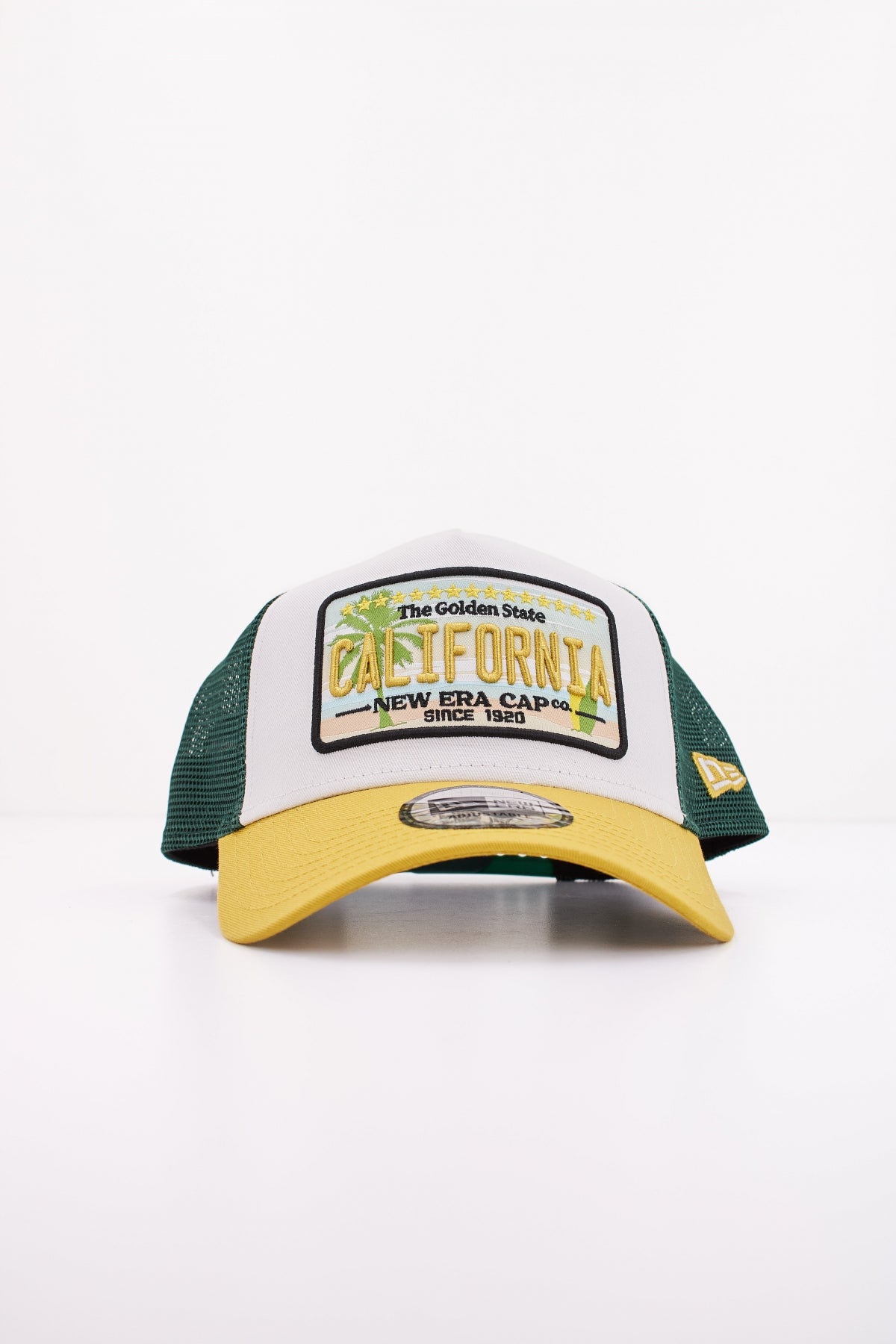 NEW ERA PATCH TRUCKER en color VERDE  (1)