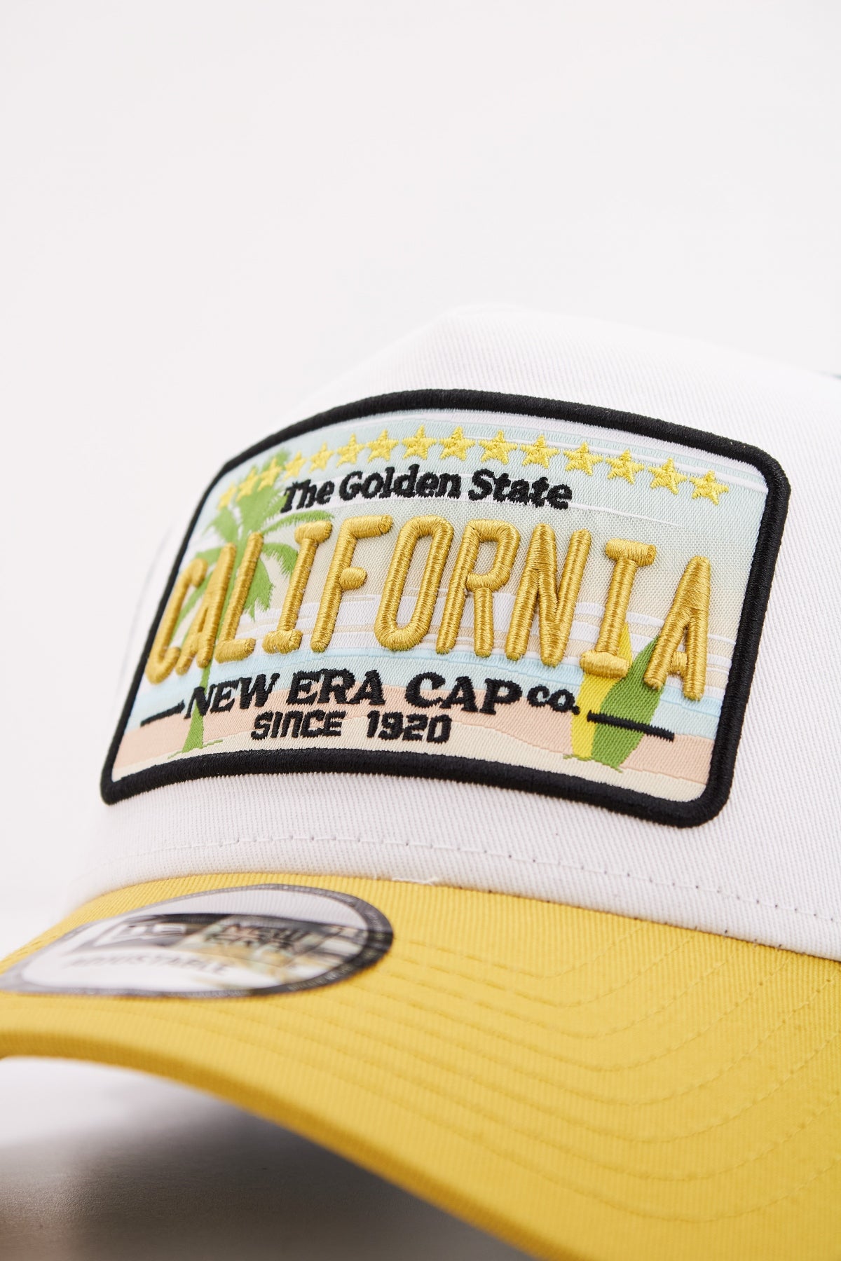 NEW ERA PATCH TRUCKER en color VERDE  (4)