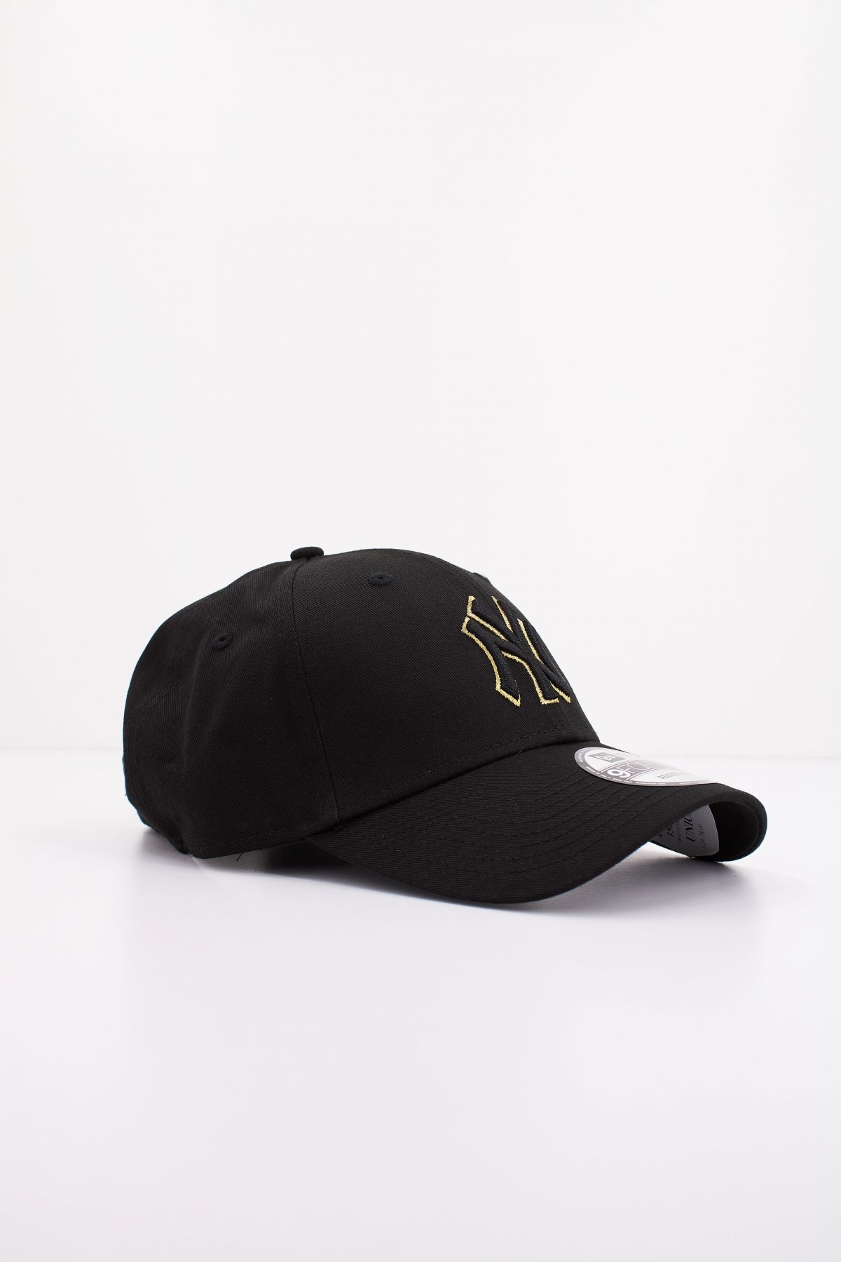 NEW ERA METALLIC OUTLINE FORTY en color NEGRO  (2)