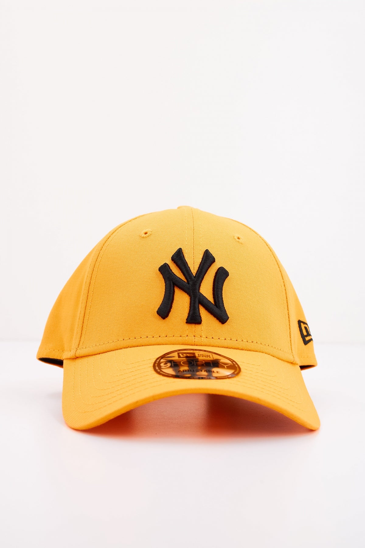 NEW ERA LEAGUE ESSENTIAL FORTY en color NARANJA  (1)