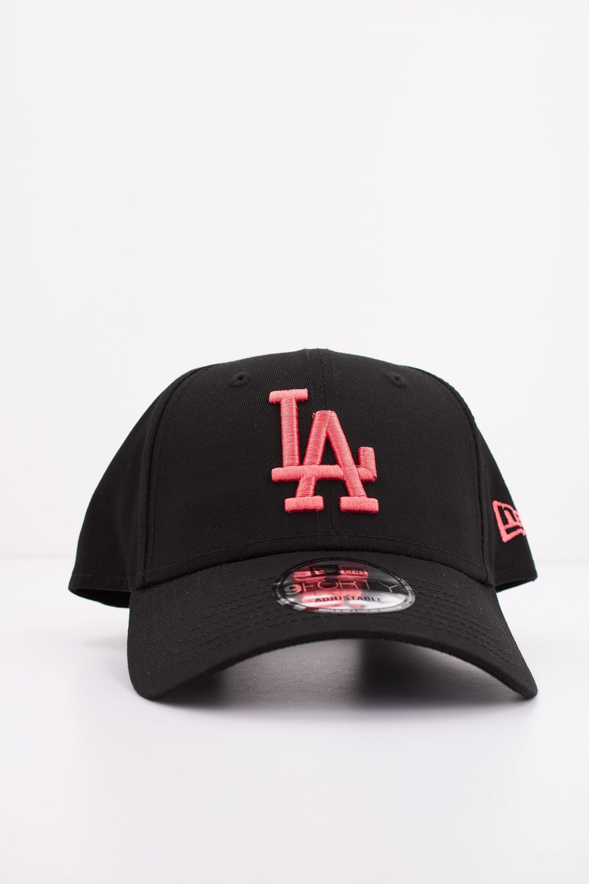 NEW ERA LEAGUE ESSENTIAL FORTY en color NEGRO  (1)