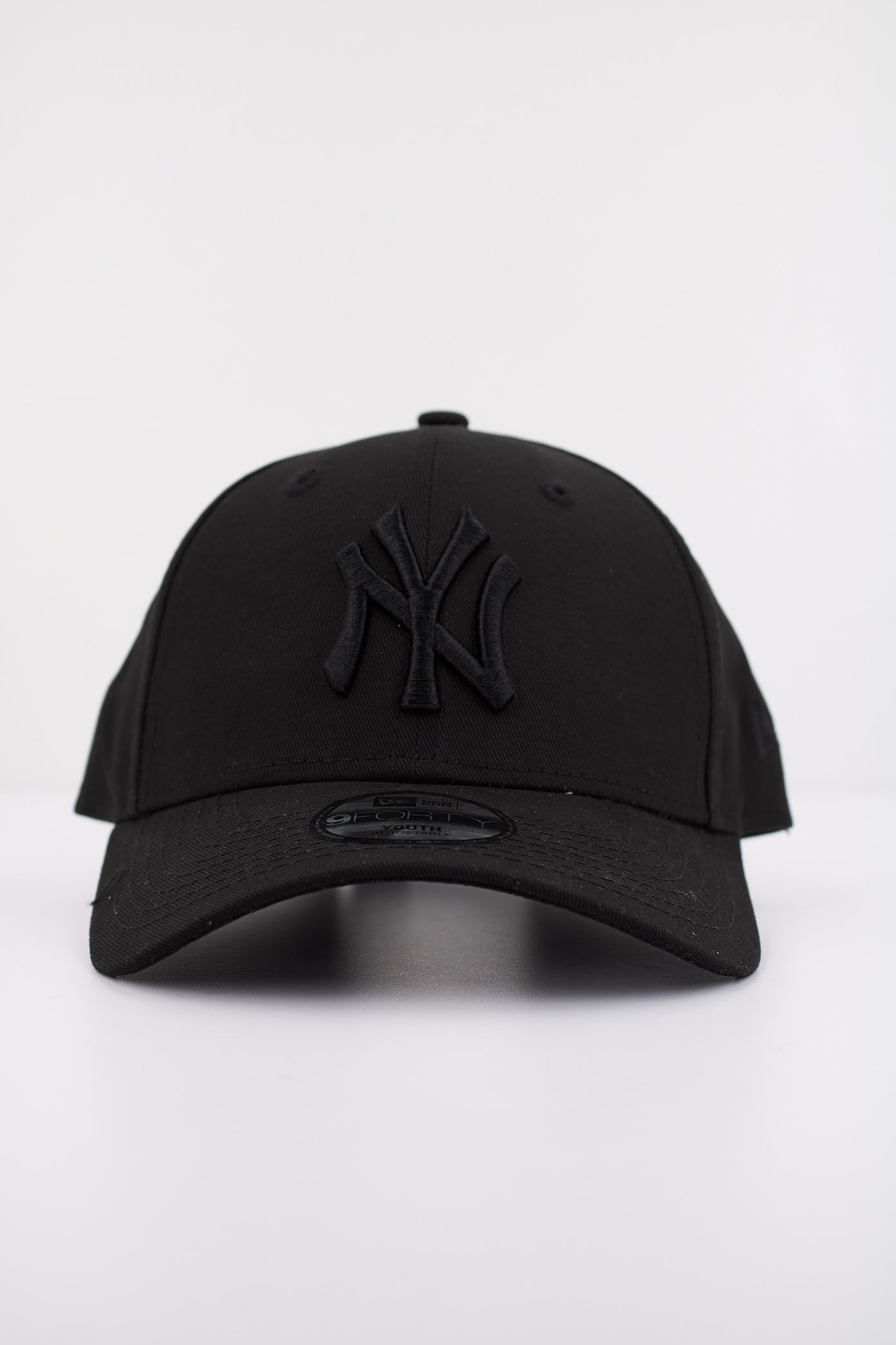 NEW ERA LEAGUE ESSENTI YOUTH en color NEGRO  (1)