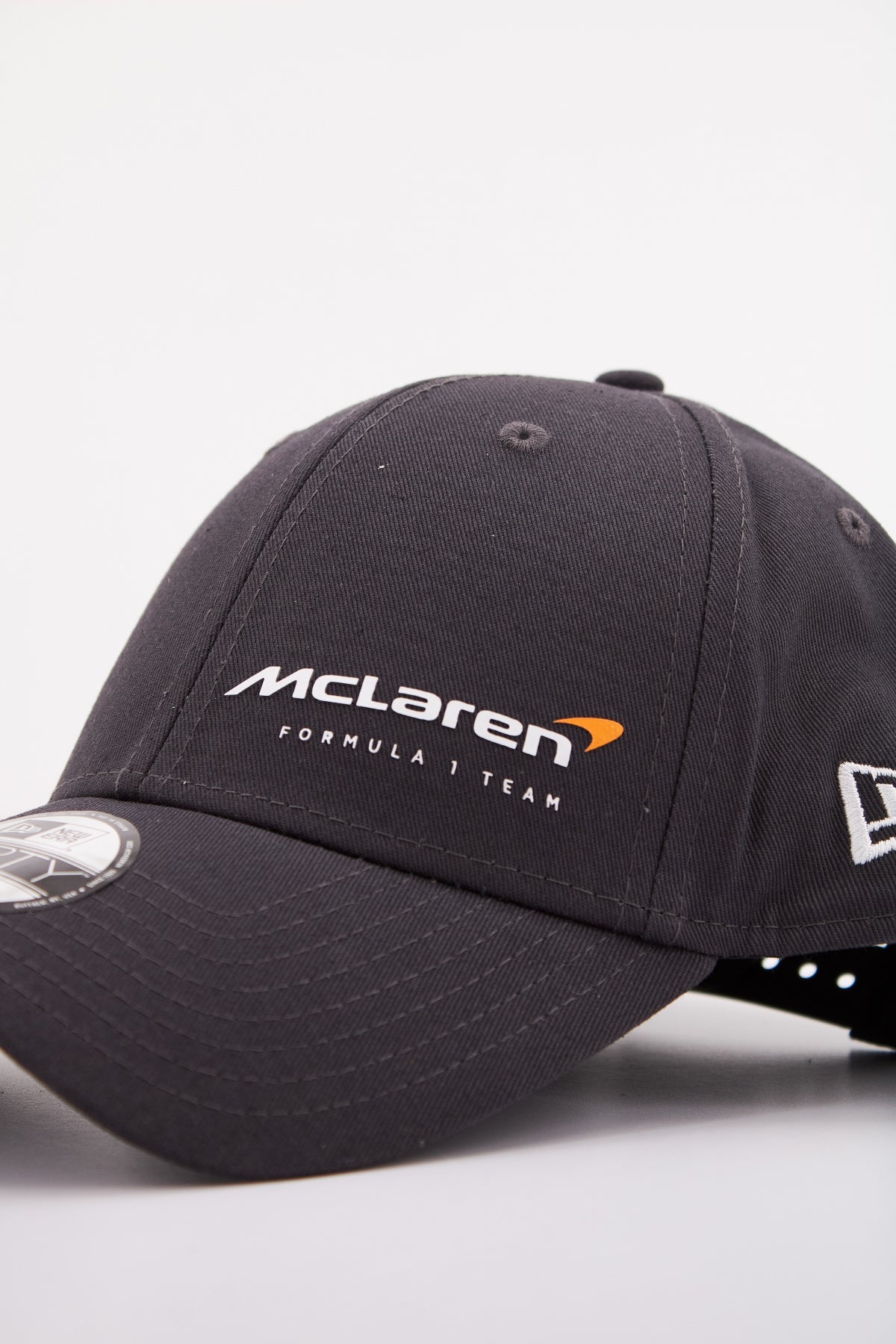 NEW ERA MCLAREN FLAWLESS FORTY en color GRIS  (4)