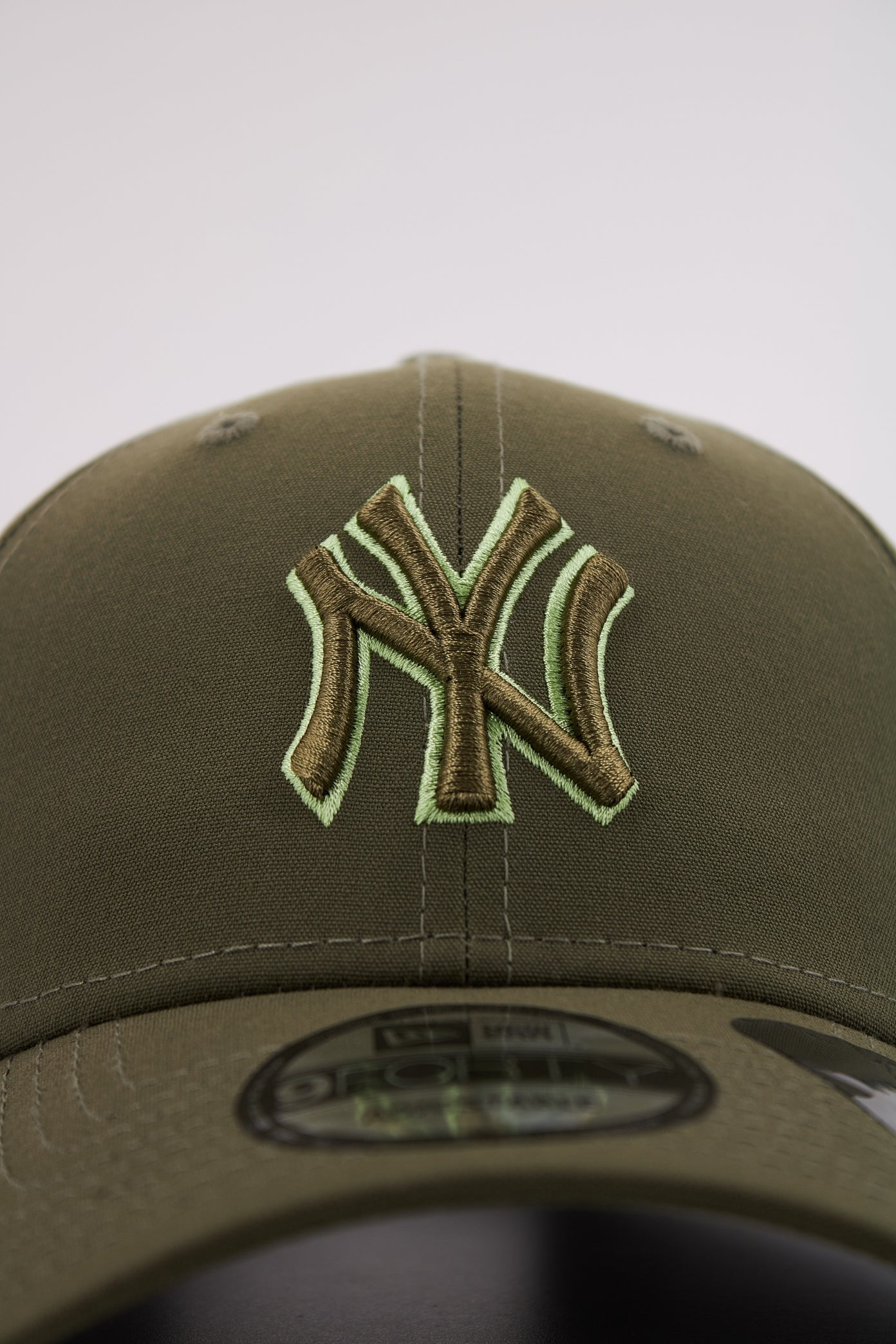 NEW ERA REPREVE OUTLINE FO OSFM en color VERDE  (4)