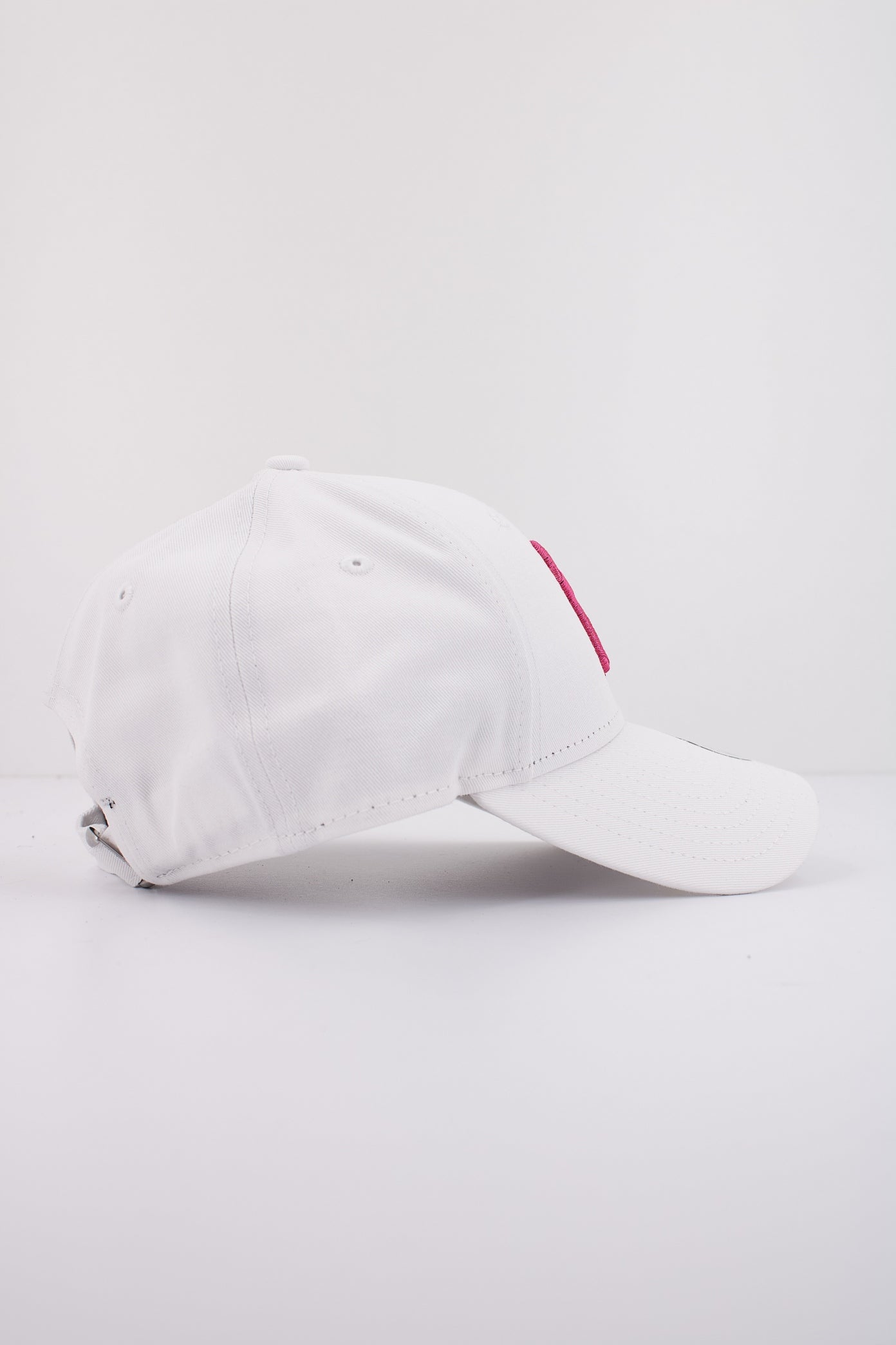 NEW ERA LEAGUE ESS FO OSFM en color BLANCO  (2)