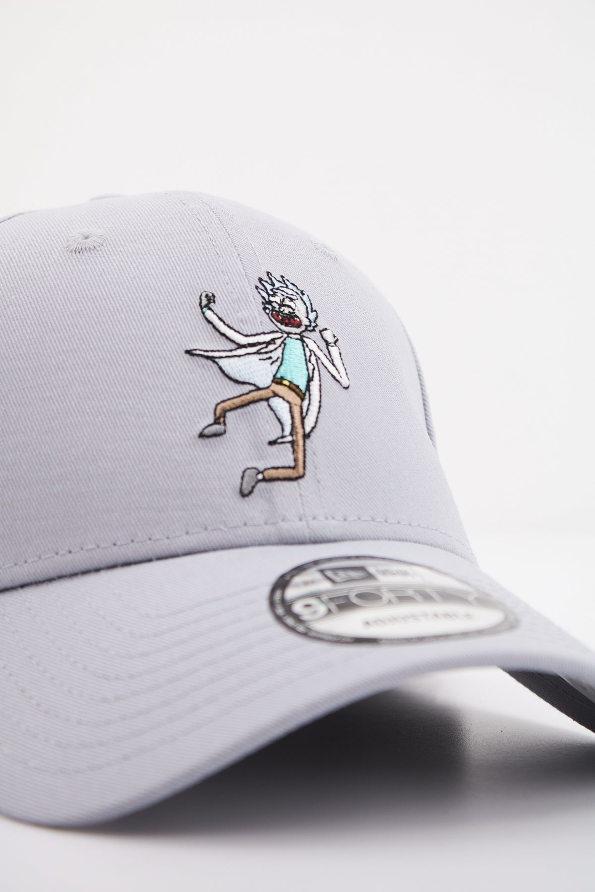 NEW ERA RICK AND MORTY en color GRIS  (4)