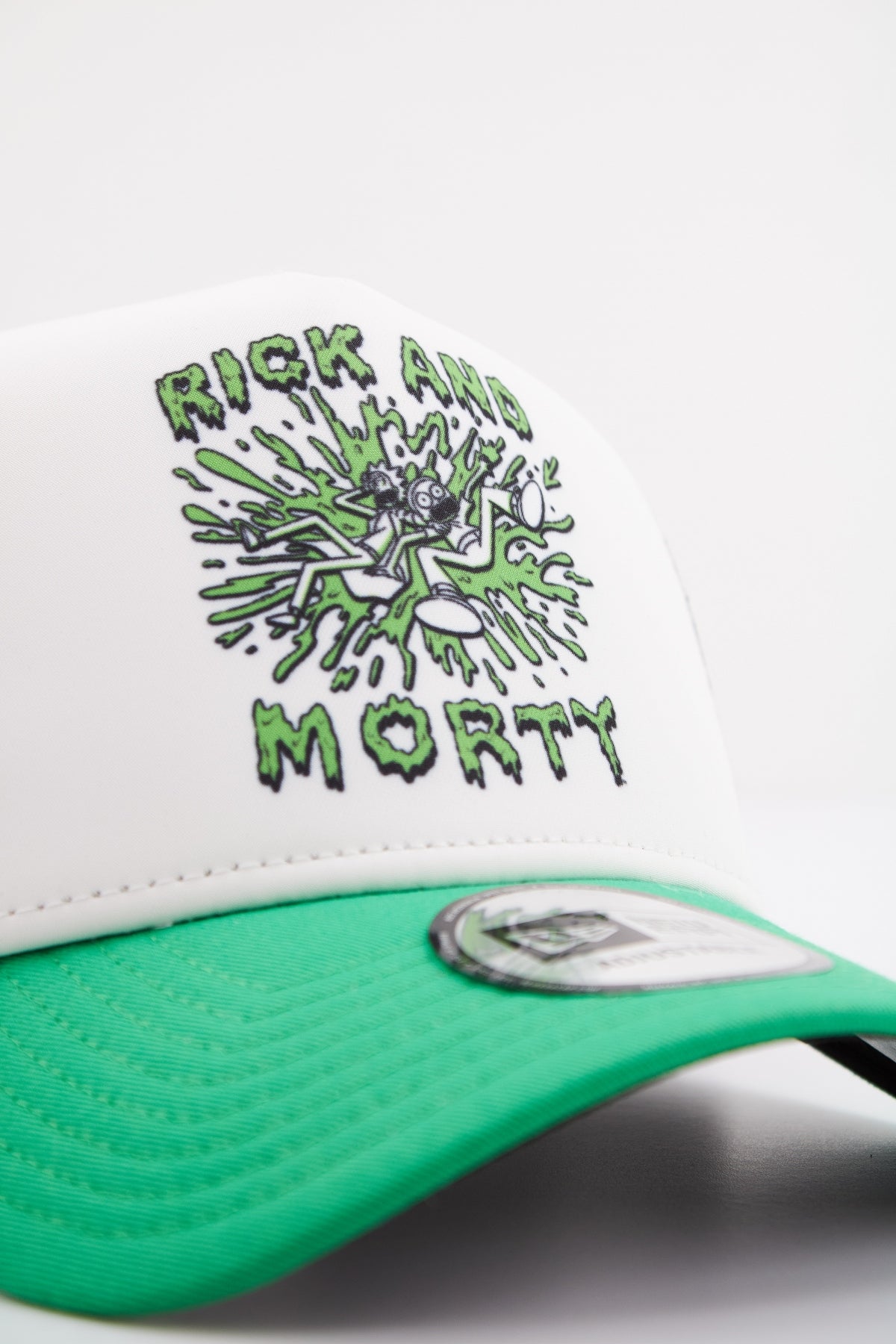 NEW ERA RICK AND MORTY en color BLANCO  (4)