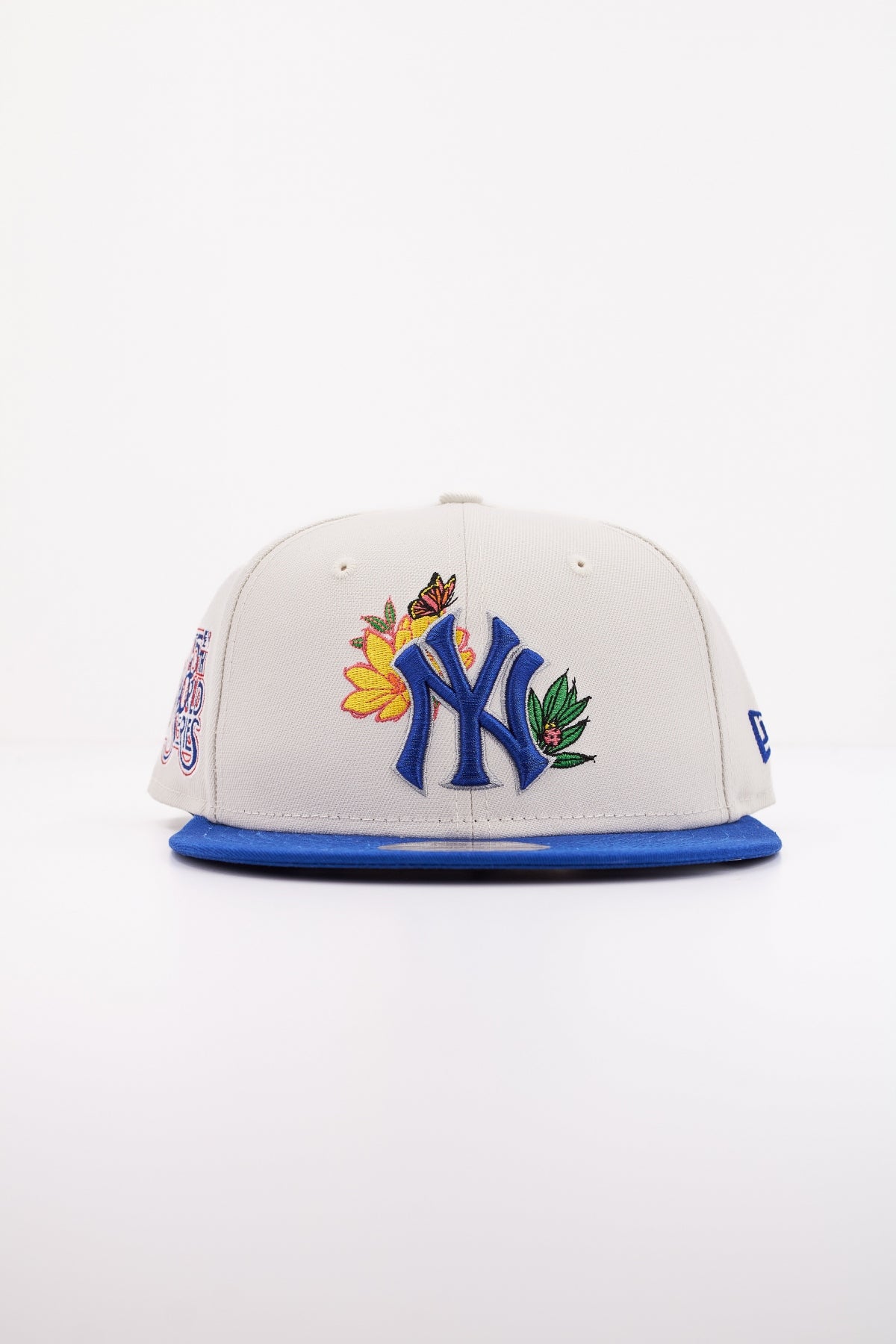 NEW ERA MLB FLORAL FIFTY NEYYAN en color BEIS  (1)