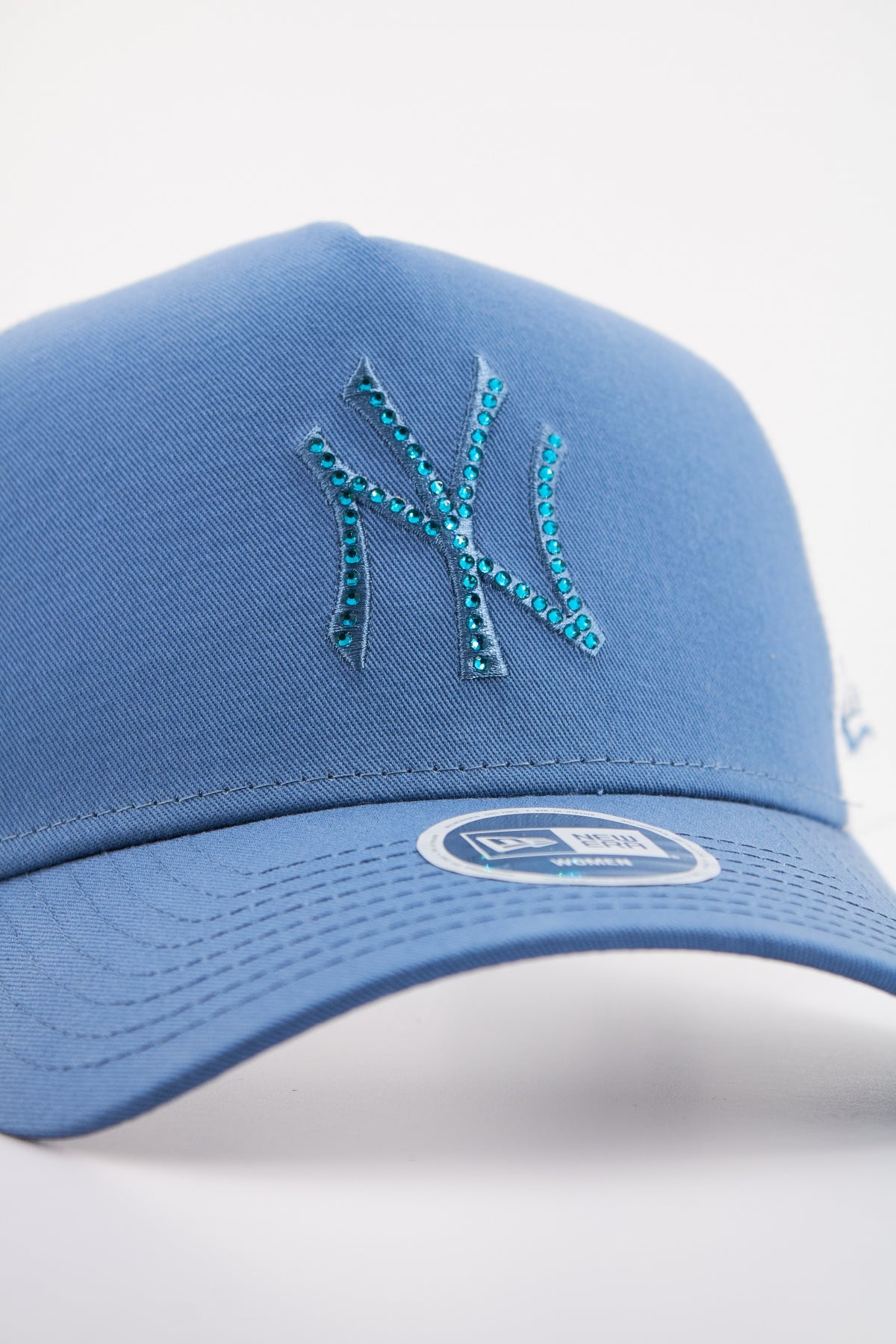 NEW ERA  MLB RHINESTONE TRUCKER N en color AZUL  (4)