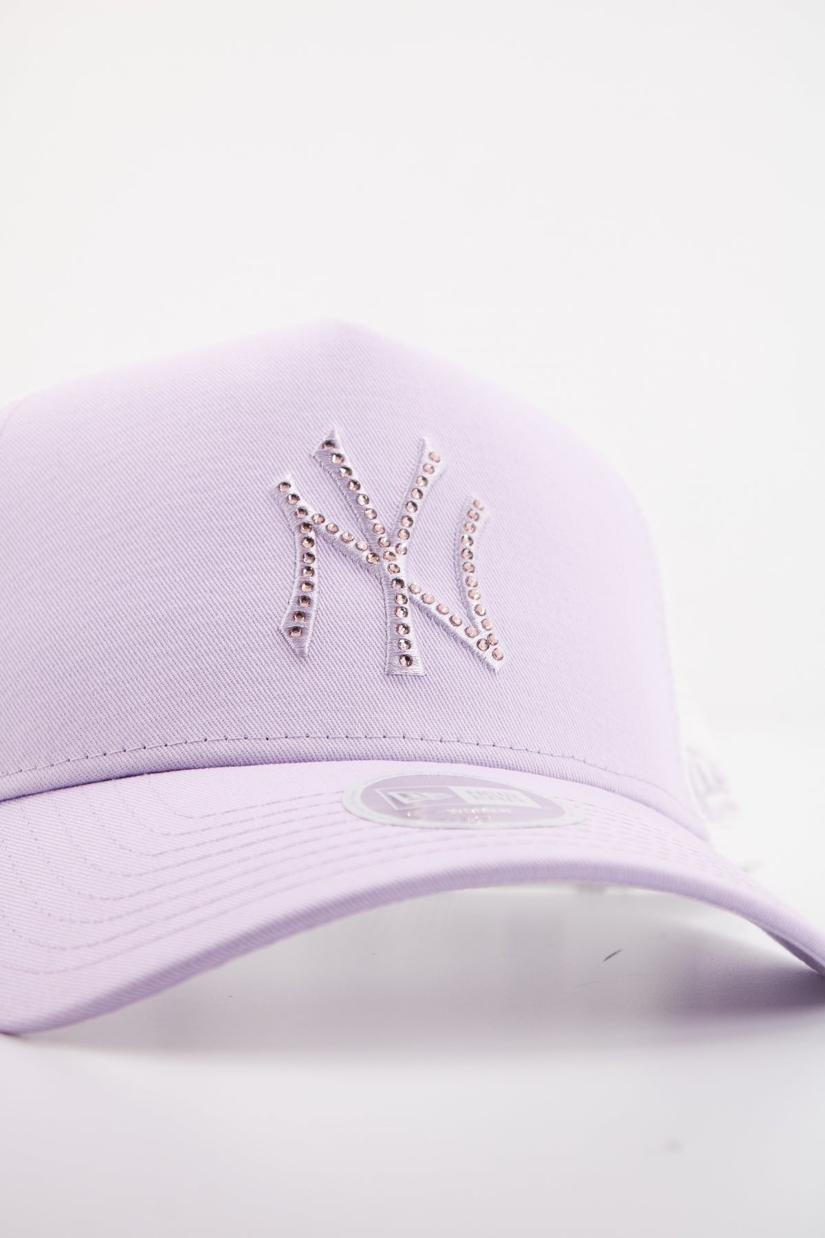 NEW ERA MLB RHINESTONE TRUCKER N en color VIOLETA  (4)