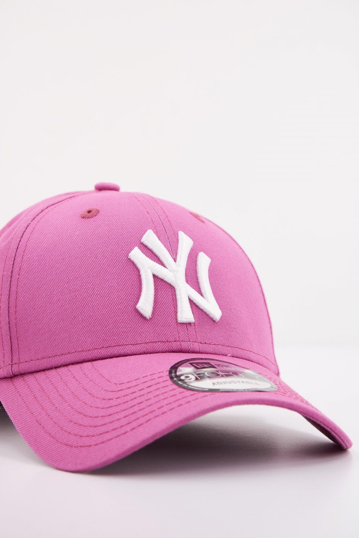 NEW ERA NEW YORK YANKEES MHAWHI en color ROSA  (4)