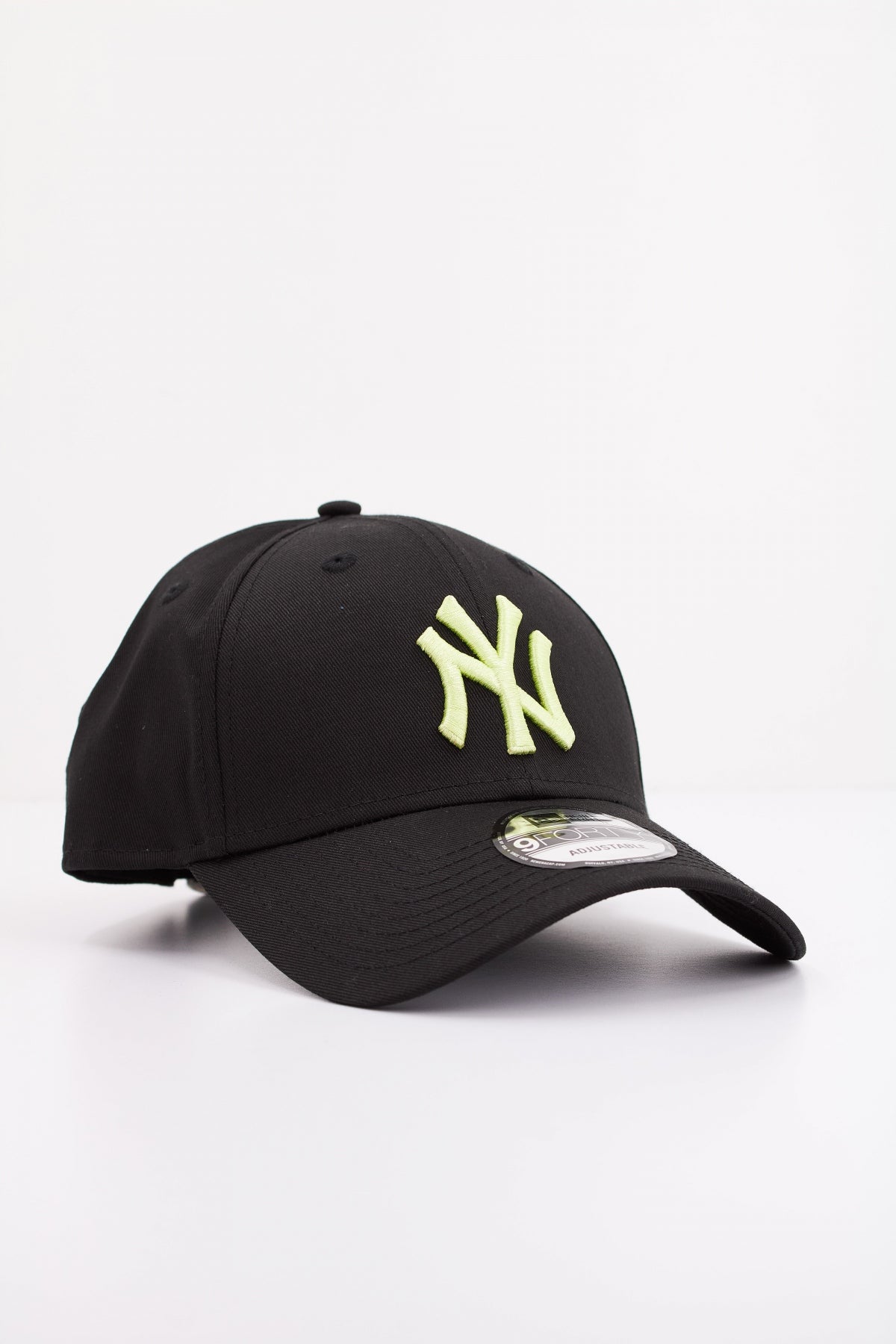 NEW ERA NEW YORK YANKEES BLKCMA en color NEGRO  (2)