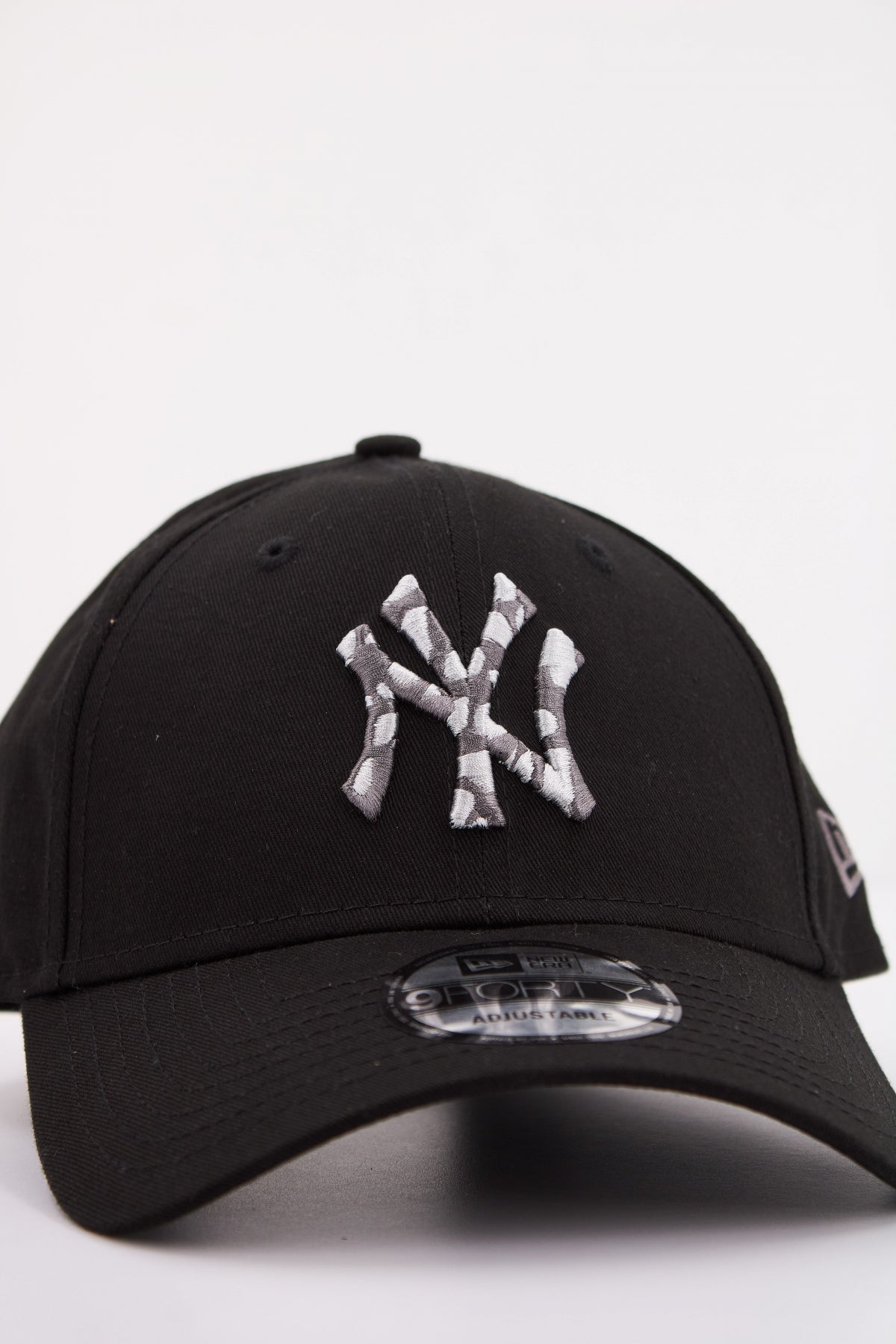 NEW ERA NEW YORK YANKEES en color NEGRO  (4)