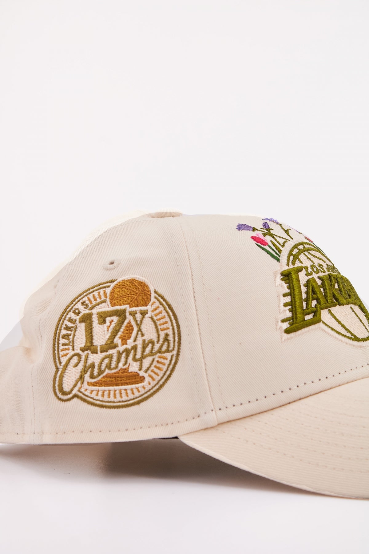 NEW ERA LOS ANGELES LAKERS LTCIN en color BEIS  (4)