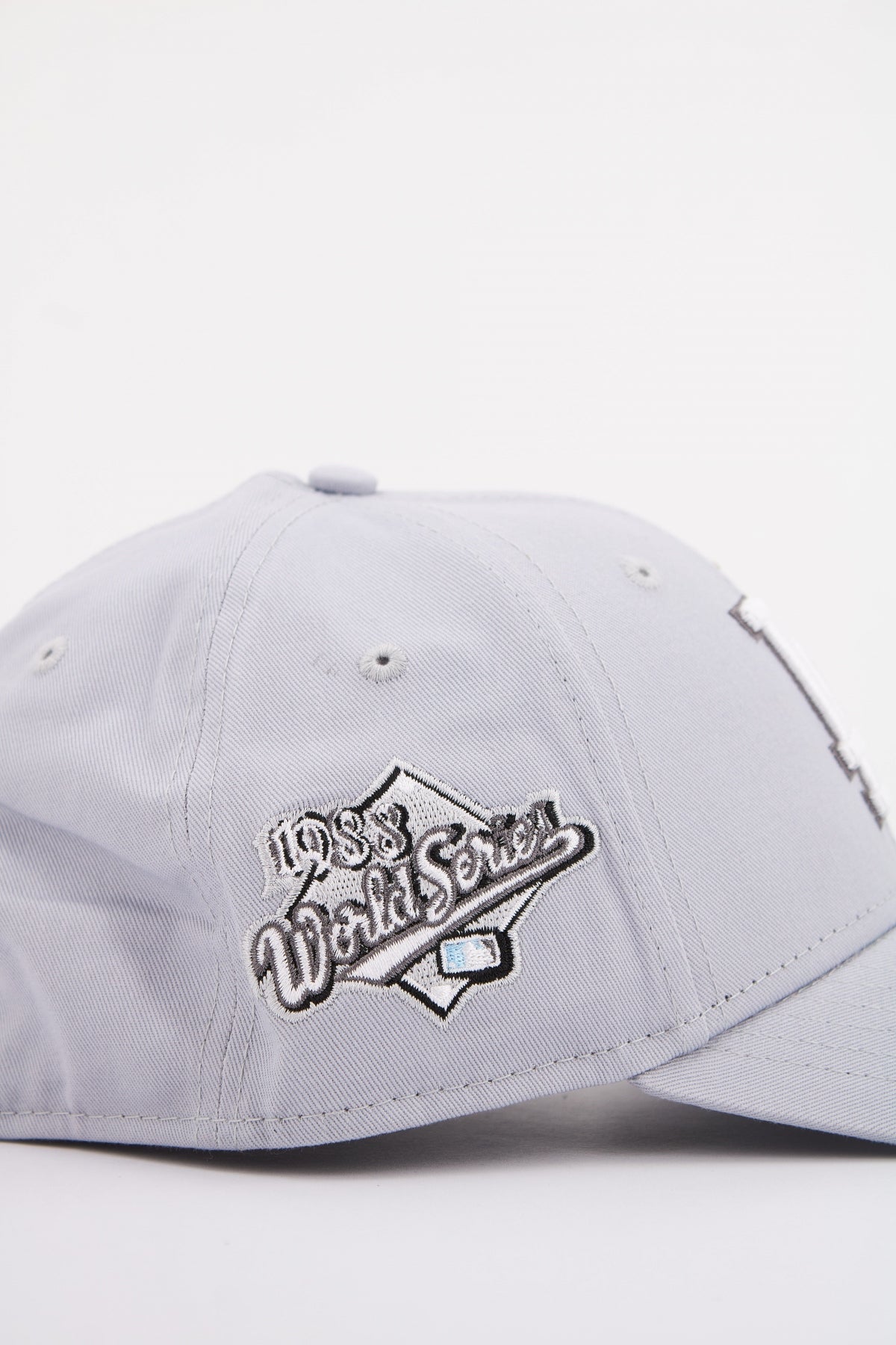 NEW ERA LOS ANGELES DODGERS GRA en color GRIS  (4)