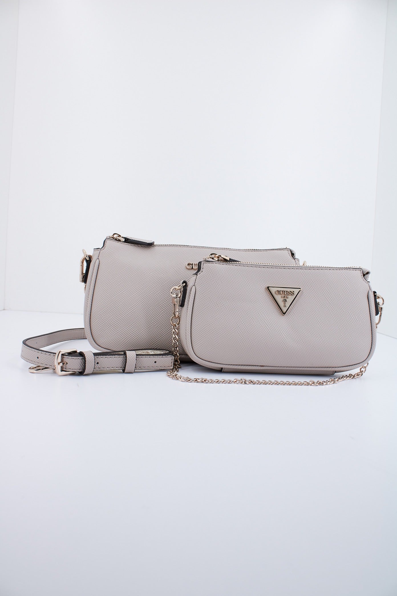 GUESS NOELLE DBL POUCH en color GRIS  (2)