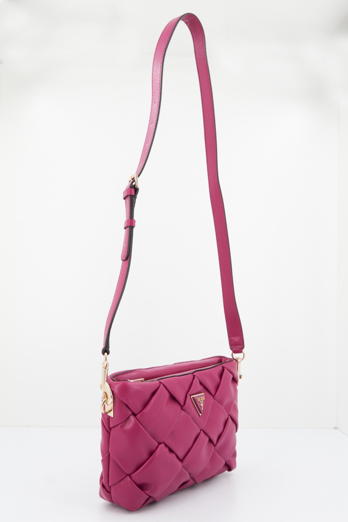 GUESS ZAINA CROSSBODY ZIP en color VIOLETA  (3)