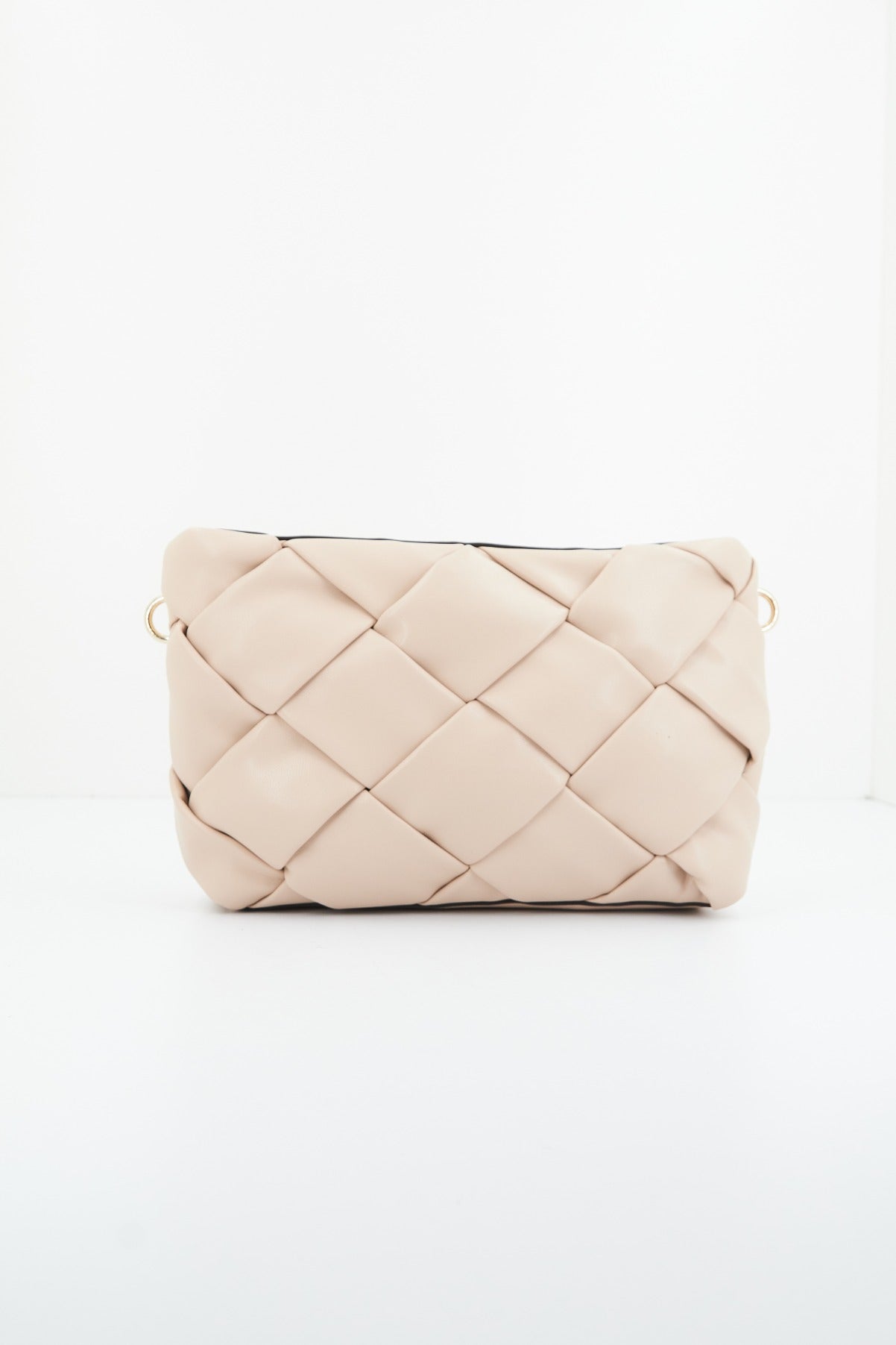 GUESS ZAINA CROSSBODY ZIP en color NUDE  (1)