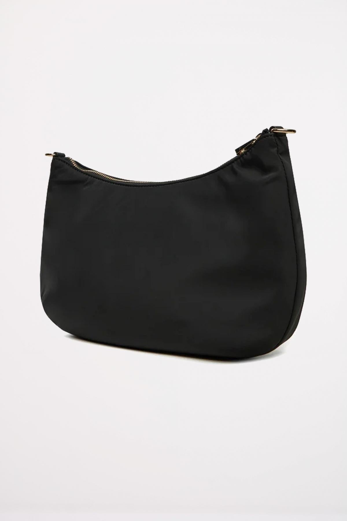 GUESS ECO GEMMA HOBO S en color NEGRO  (2)