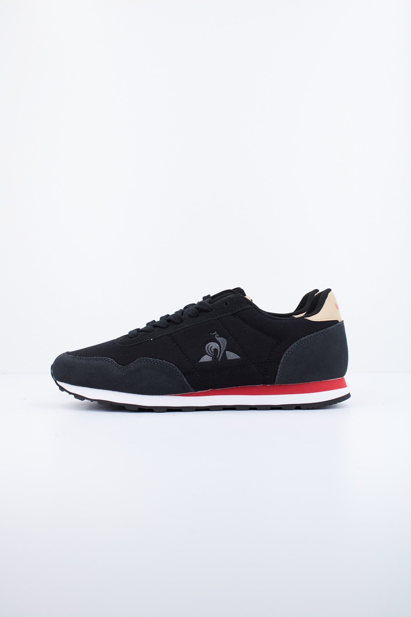 LE COQ SPORTIF ASTRA TWILL en color NEGRO  (1)